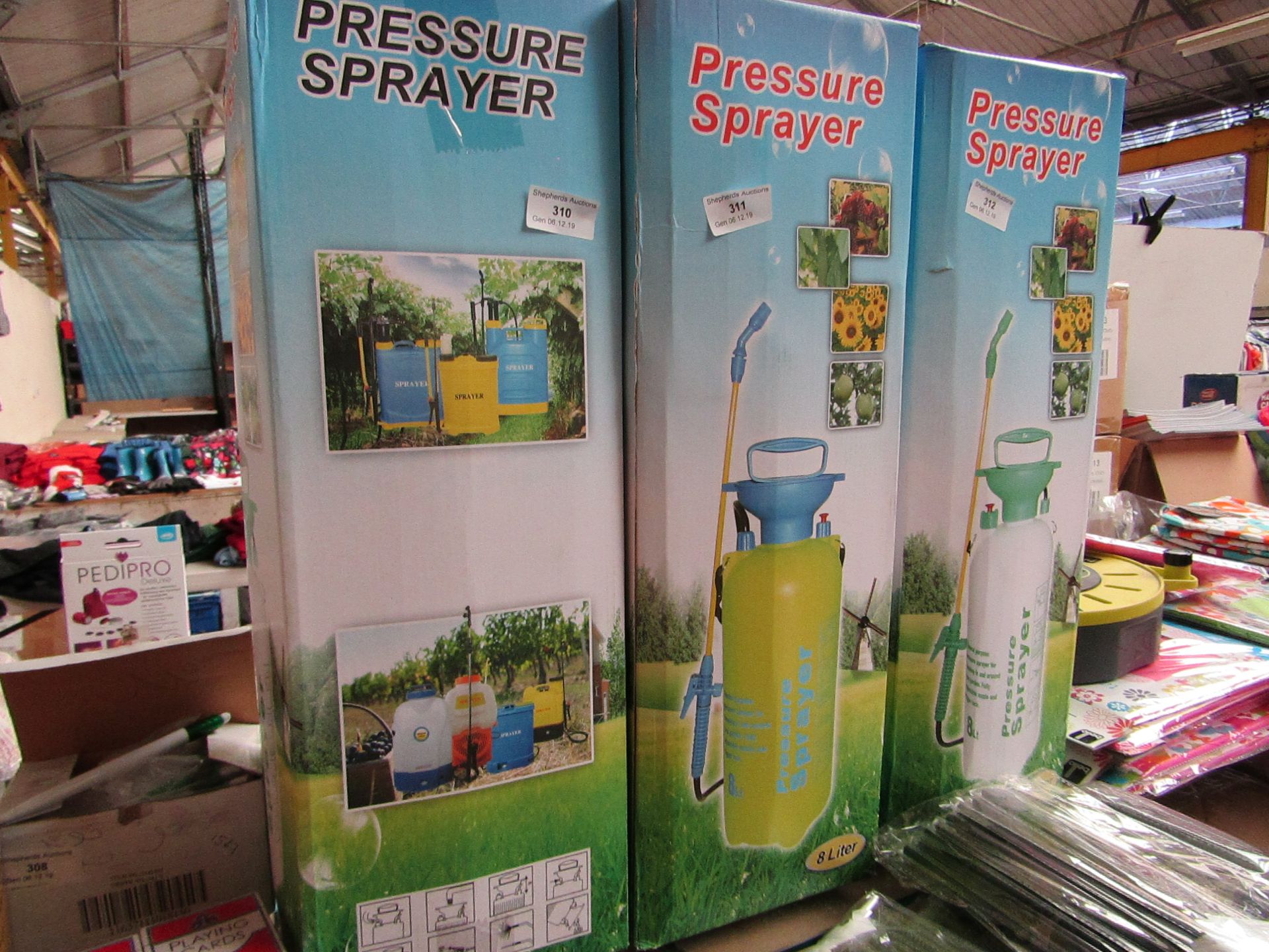 8 Litre Pressure Sprayer.New & Boxed