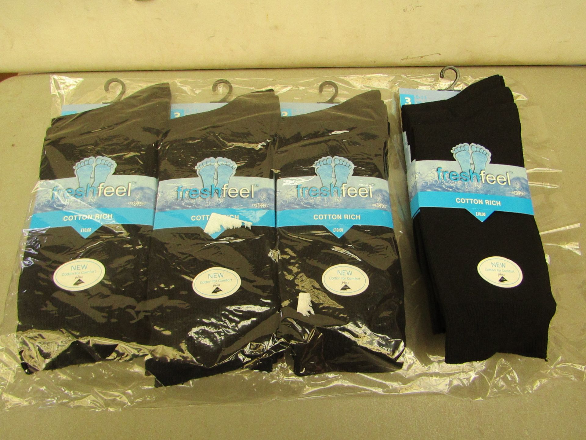 12 x pairs of Fresh Feel Black Cotton Rich with Lycra for Comfort Socks size 6-11 new & packaged