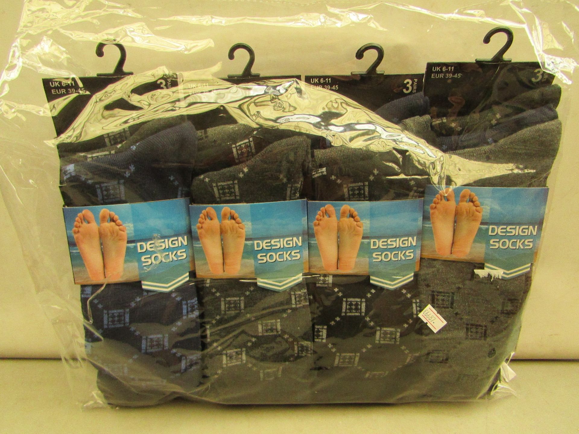 12 x pairs of Design Mens Patterned Socks size 6-11 new & packaged