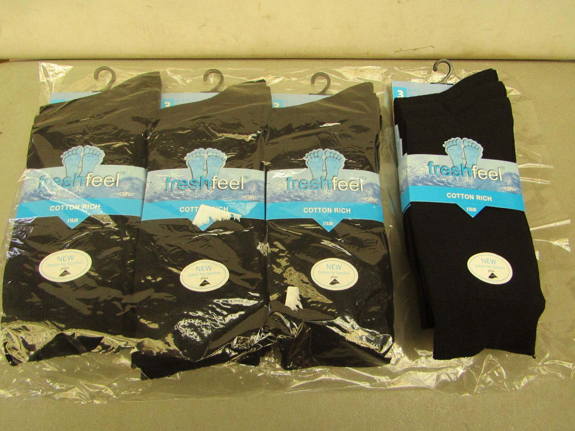 12 x pairs of Fresh Feel Black Cotton Rich with Lycra for Comfort Socks size 6-11 new & packaged