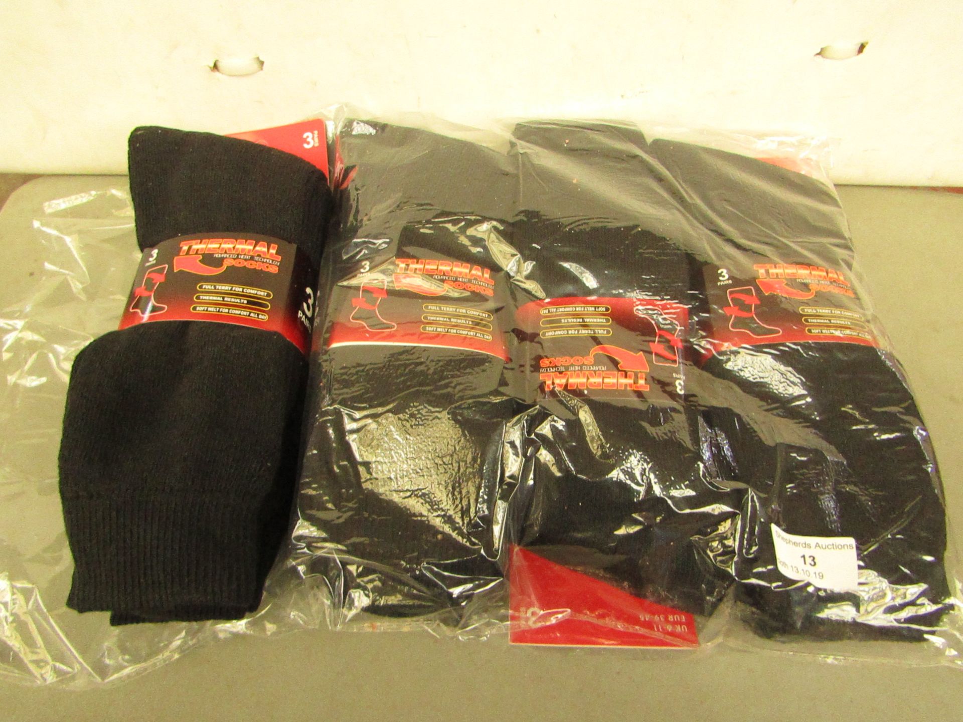 12 x pairs of Thermal Advance Heat Technology Socks size 6-11 new & packaged