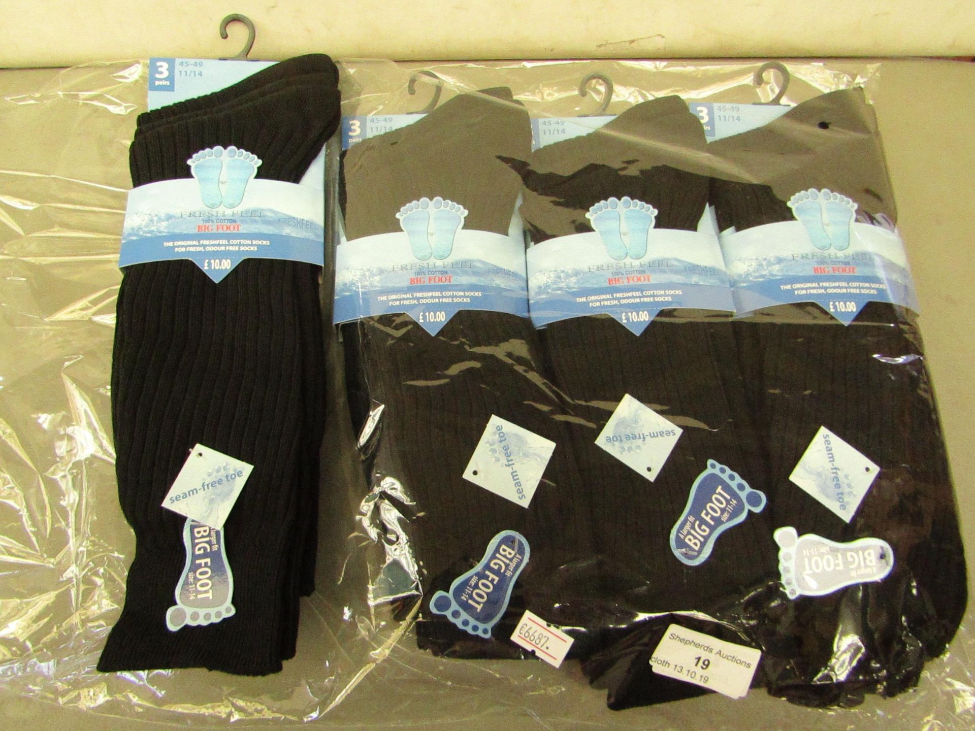 12 x pairs of Fresh Feel 100% cotton Seam Free Big Foot Socks size 11-14 new & packaged