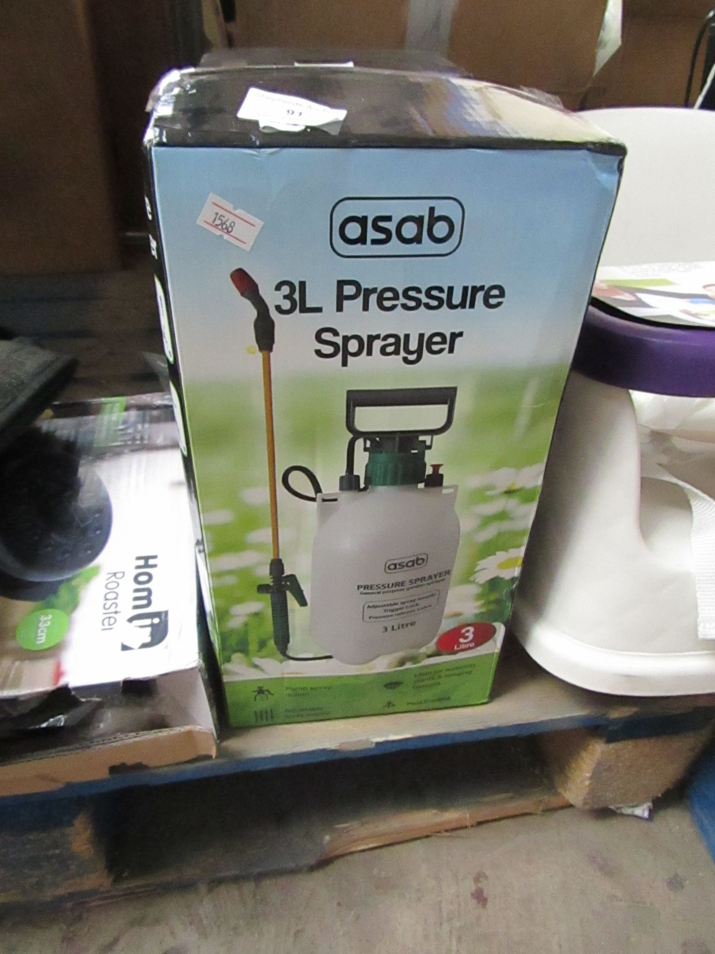 3L Pressure sprayer, unchecked and boxed.
