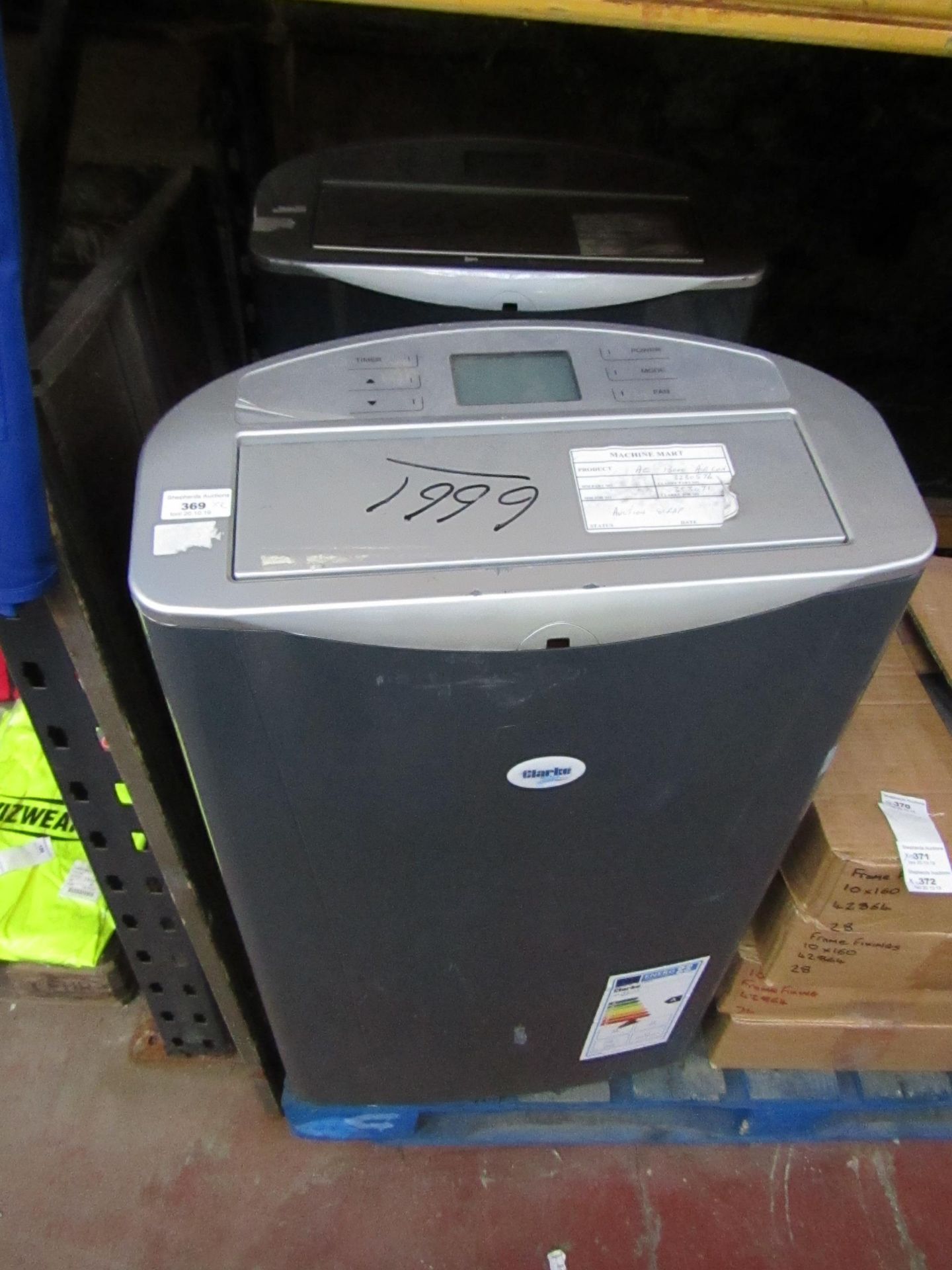 2 x AC1300 AIR CON œ406.80 6660 This lot is a Machine Mart product which is raw and completely