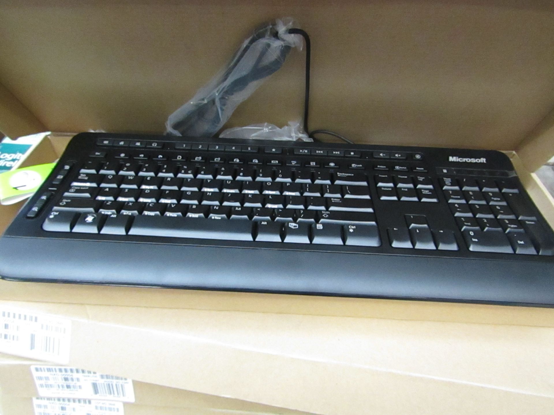 Microsoft Digital Media Keyboard 3000.Boxed with manual & Disc.Tested working