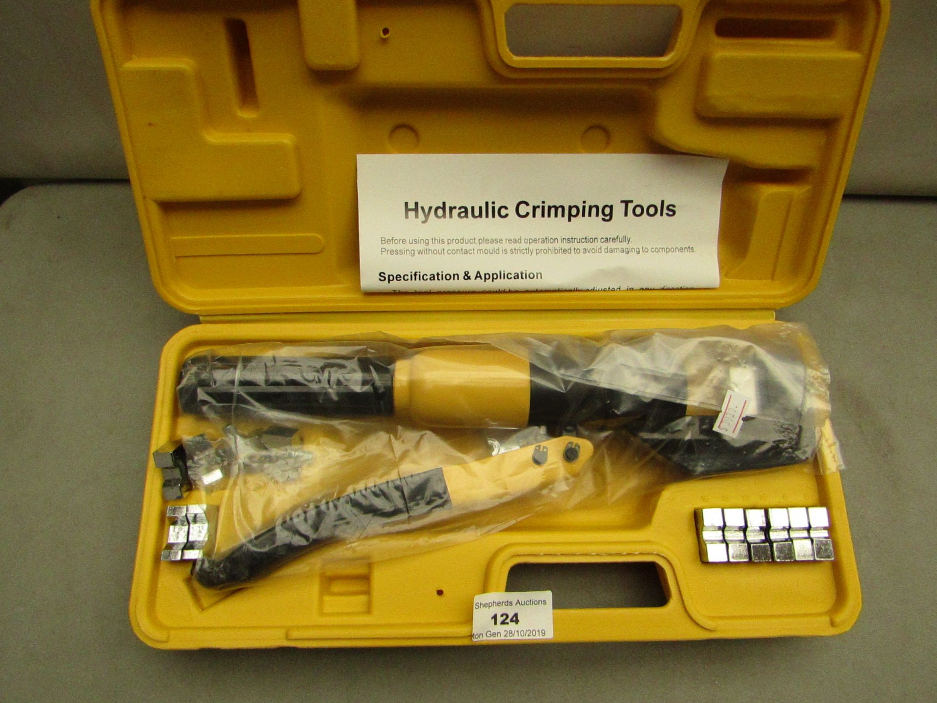 Hydraulic Crimping Tool in carry case with accessories. Looks Unused