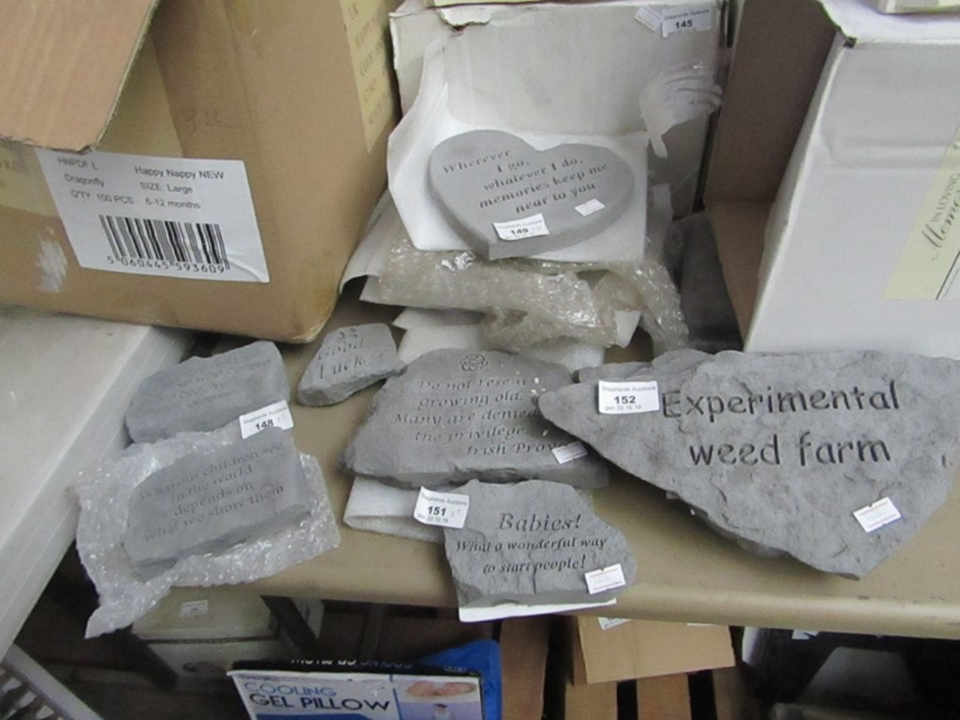 Unmanifested Pallet containing typically approx 120+ memorial items. These can range from chimes, - Image 9 of 13