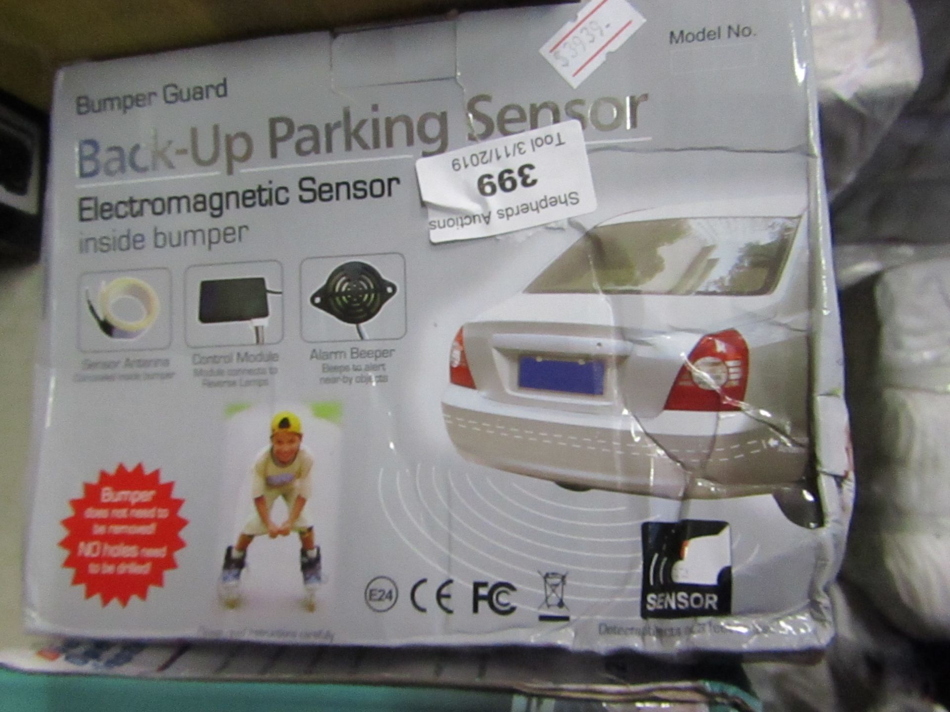 Vehicle reverse parking sensor, boxed and looks unsued