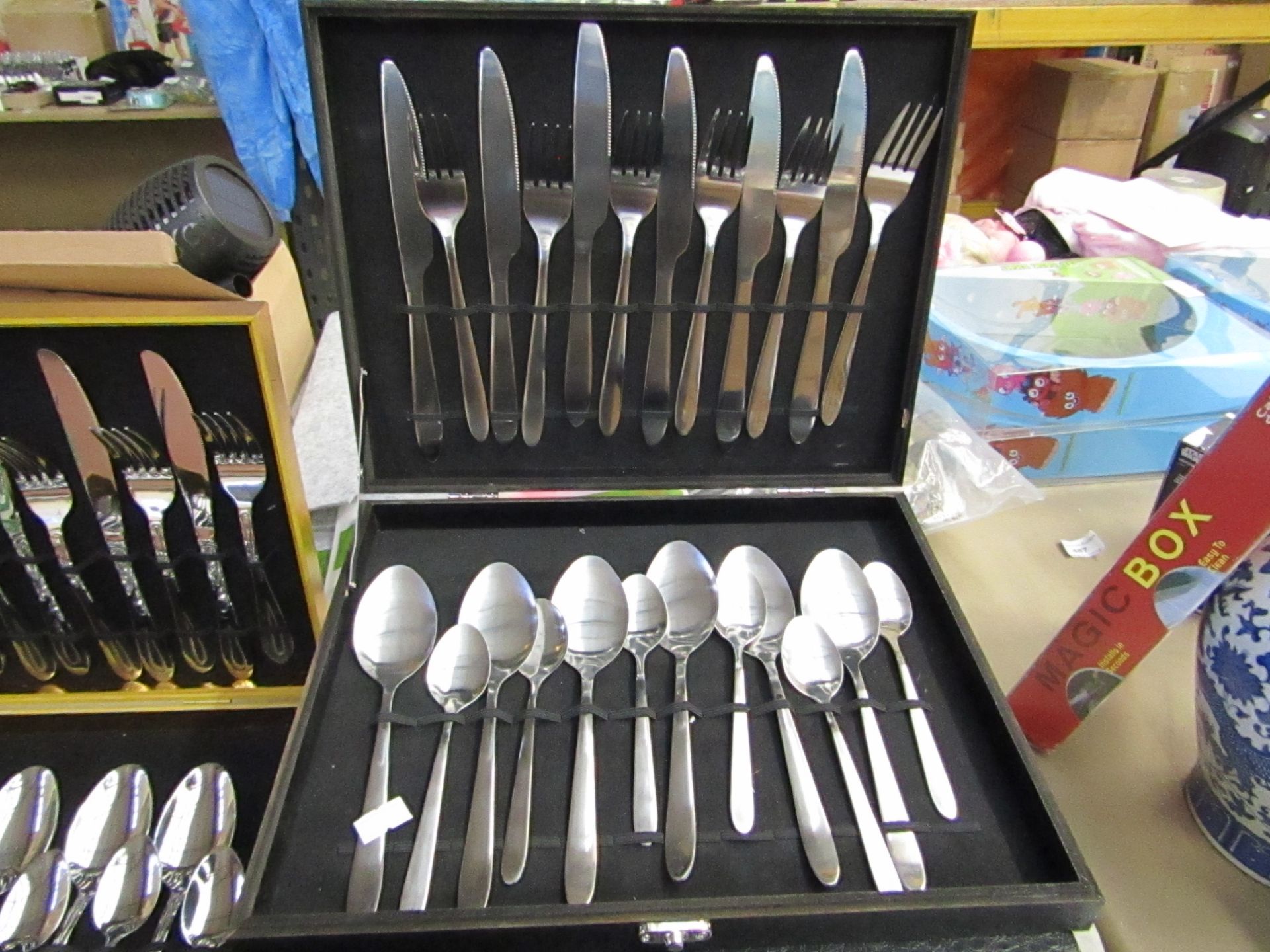 24 Piece Cuttlery Set in a display box.New & Complete