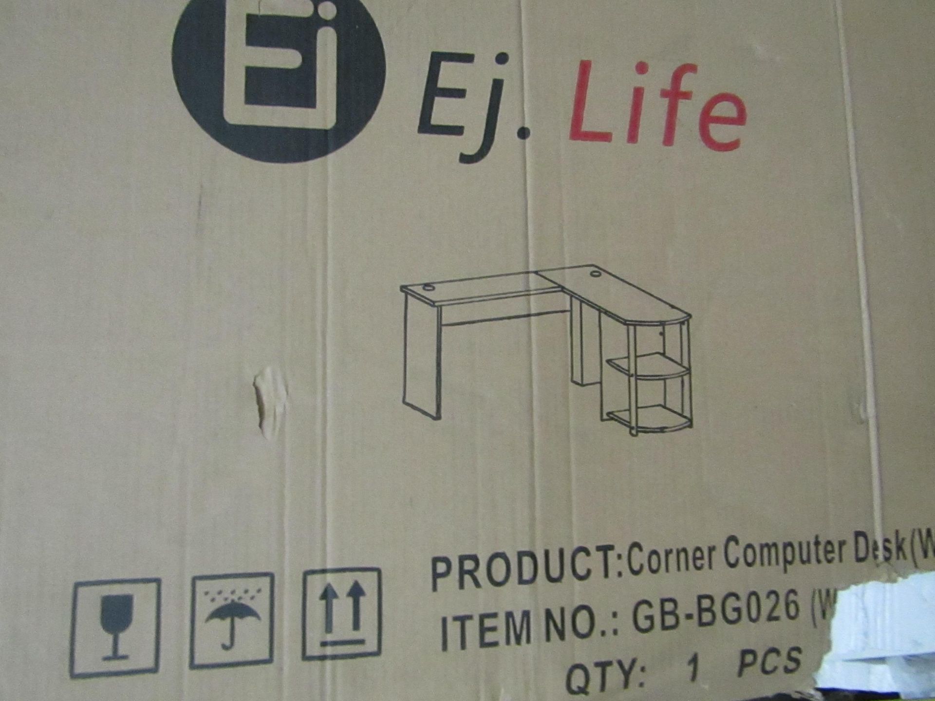 EJ lIfe Corner Computer Desk in White.Boxed but unchecked