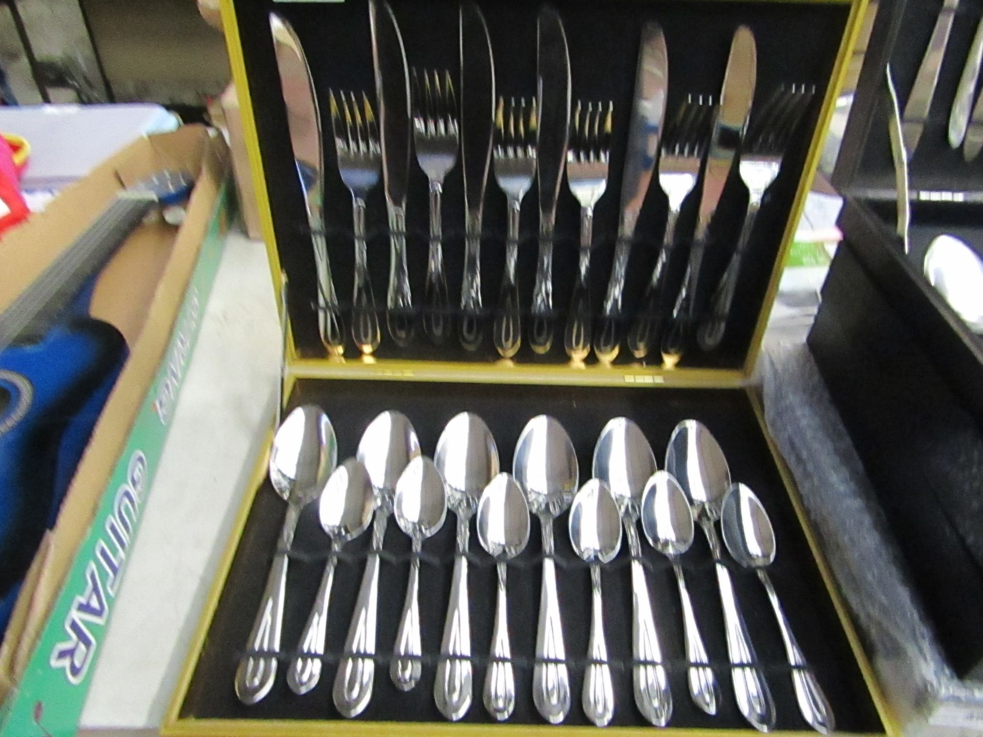 24 Piece Cuttlery Set in a display box.New & Complete