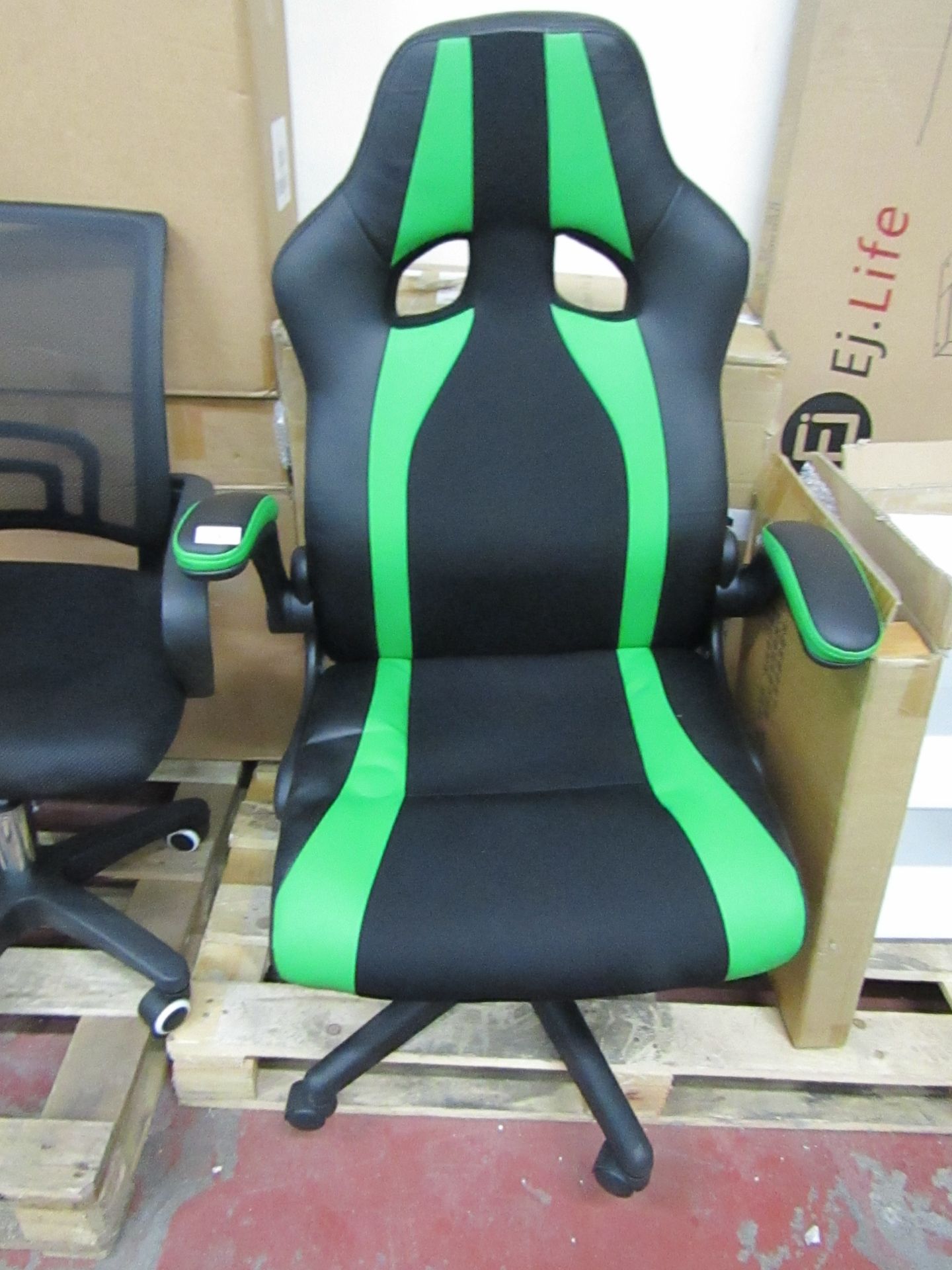 Black & Green Gaming Chair.New & Unused