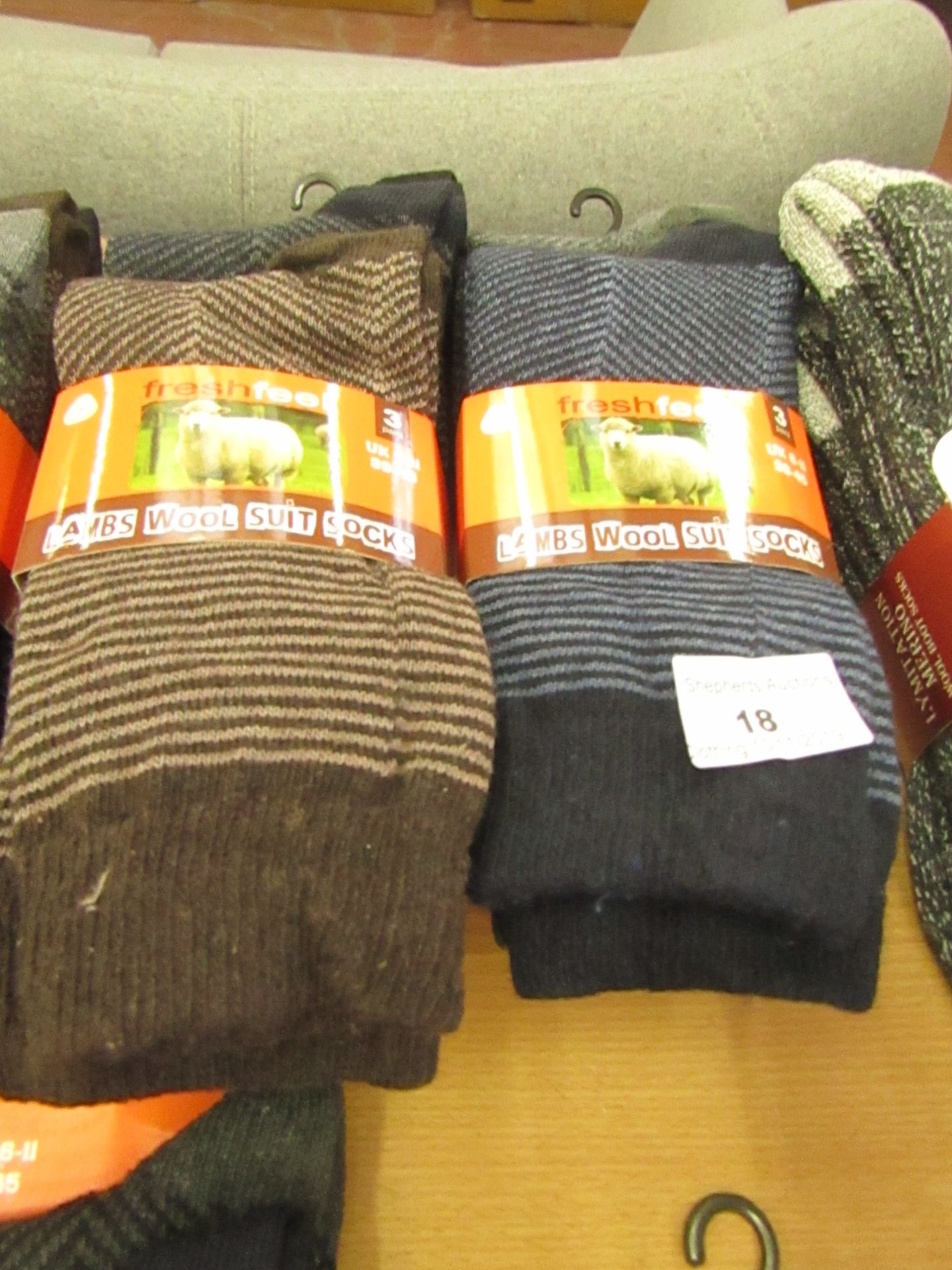 6 X Pairs of Mens Lambs Wool Rich Boot Sock size 6-11 all new in packaging