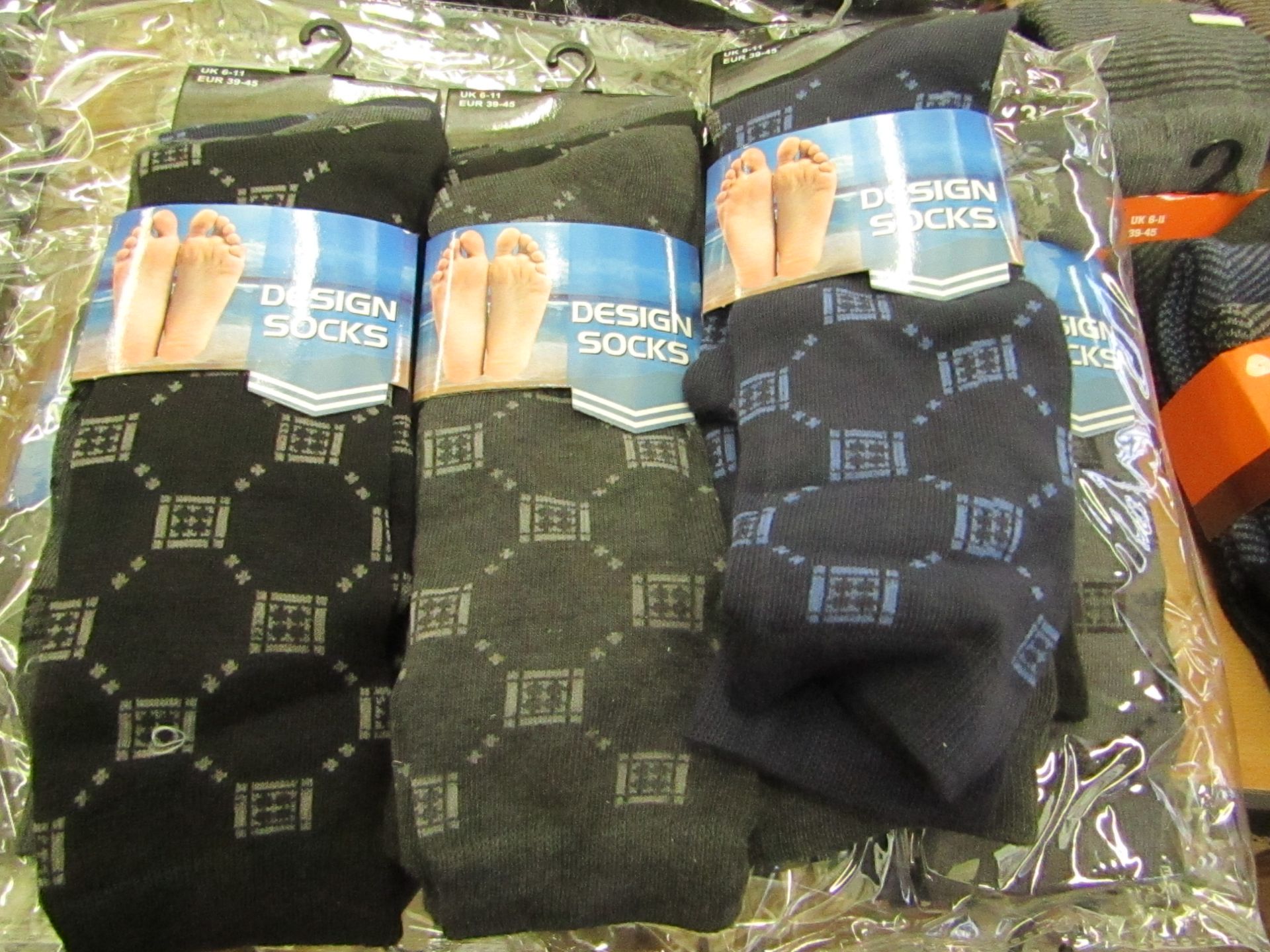 Pack of 12 pairs Mens Design Socks Grey, Navy & Black, size 6-11 all new in packaging