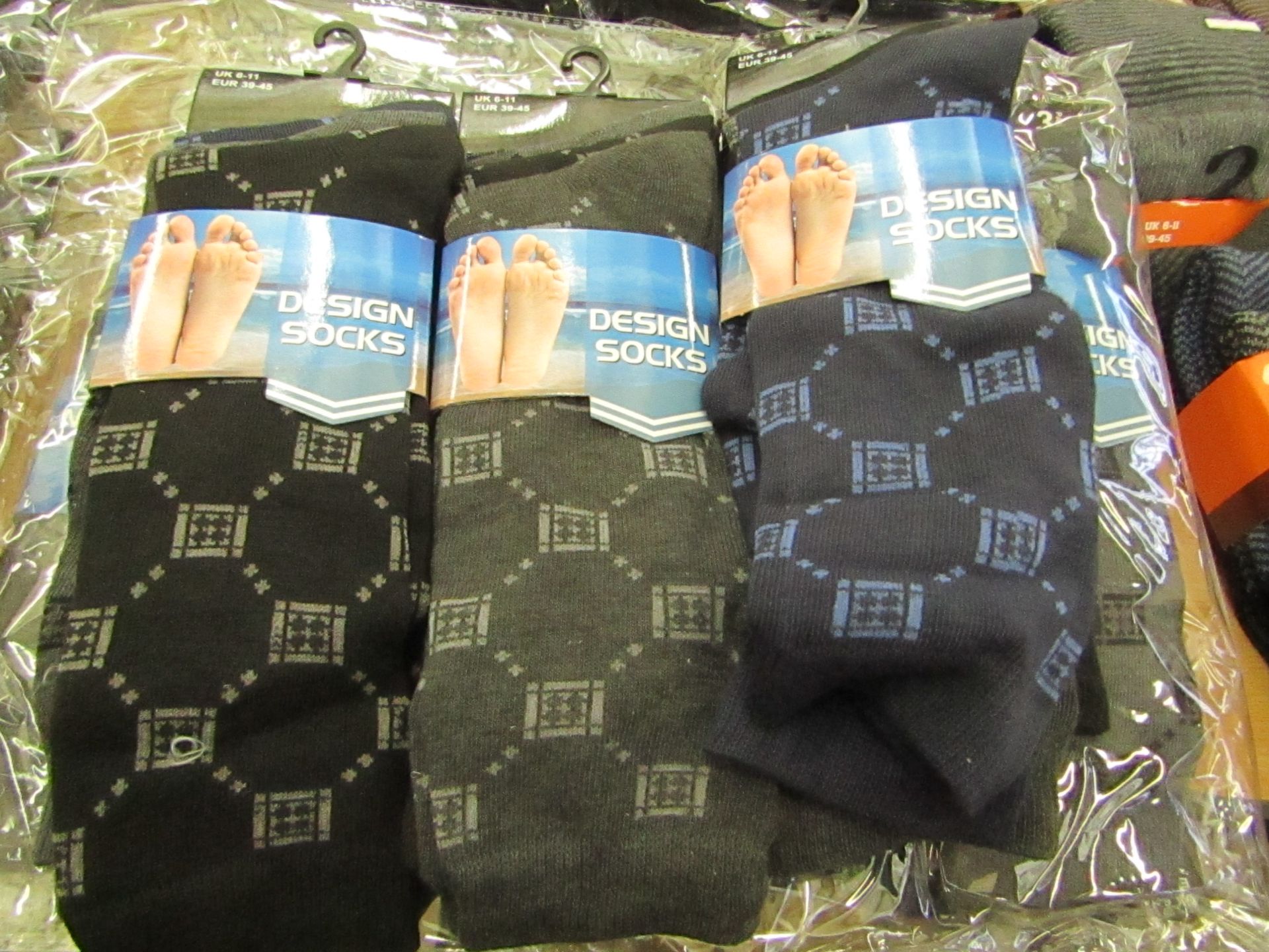 Pack of 12 pairs Mens Design Socks Grey, Navy & Black, size 6-11 all new in packaging