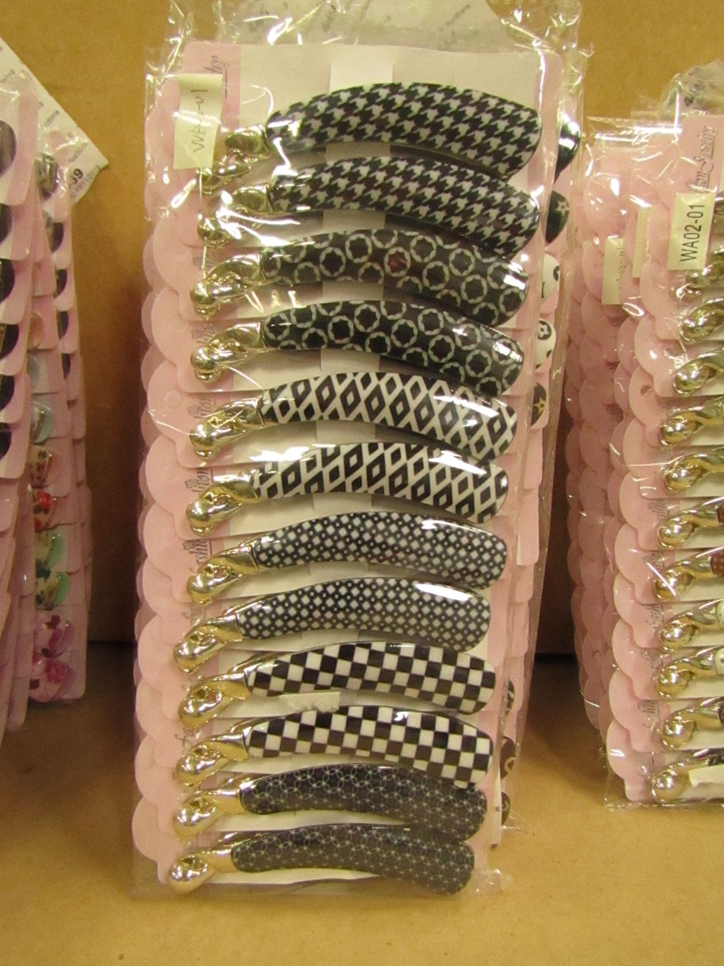 12 x  Decorative Hair Banana Hair Claws RRP £3.50 each @ Claire's Accessories new see image for