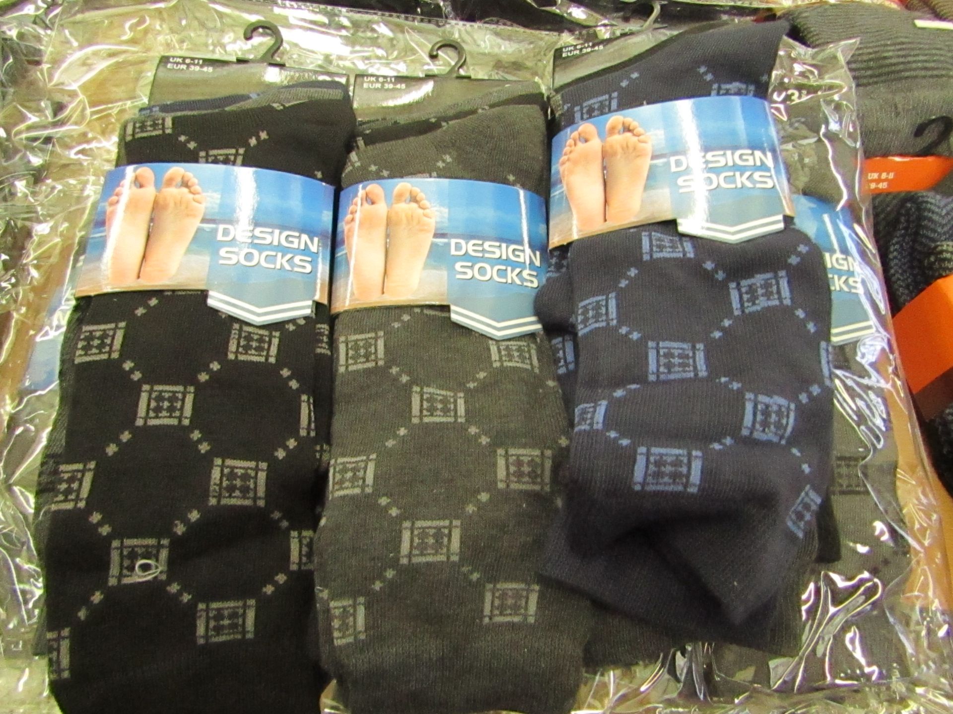 Pack of 12 pairs Mens Design Socks Grey, Navy & Black, size 6-11 all new in packaging