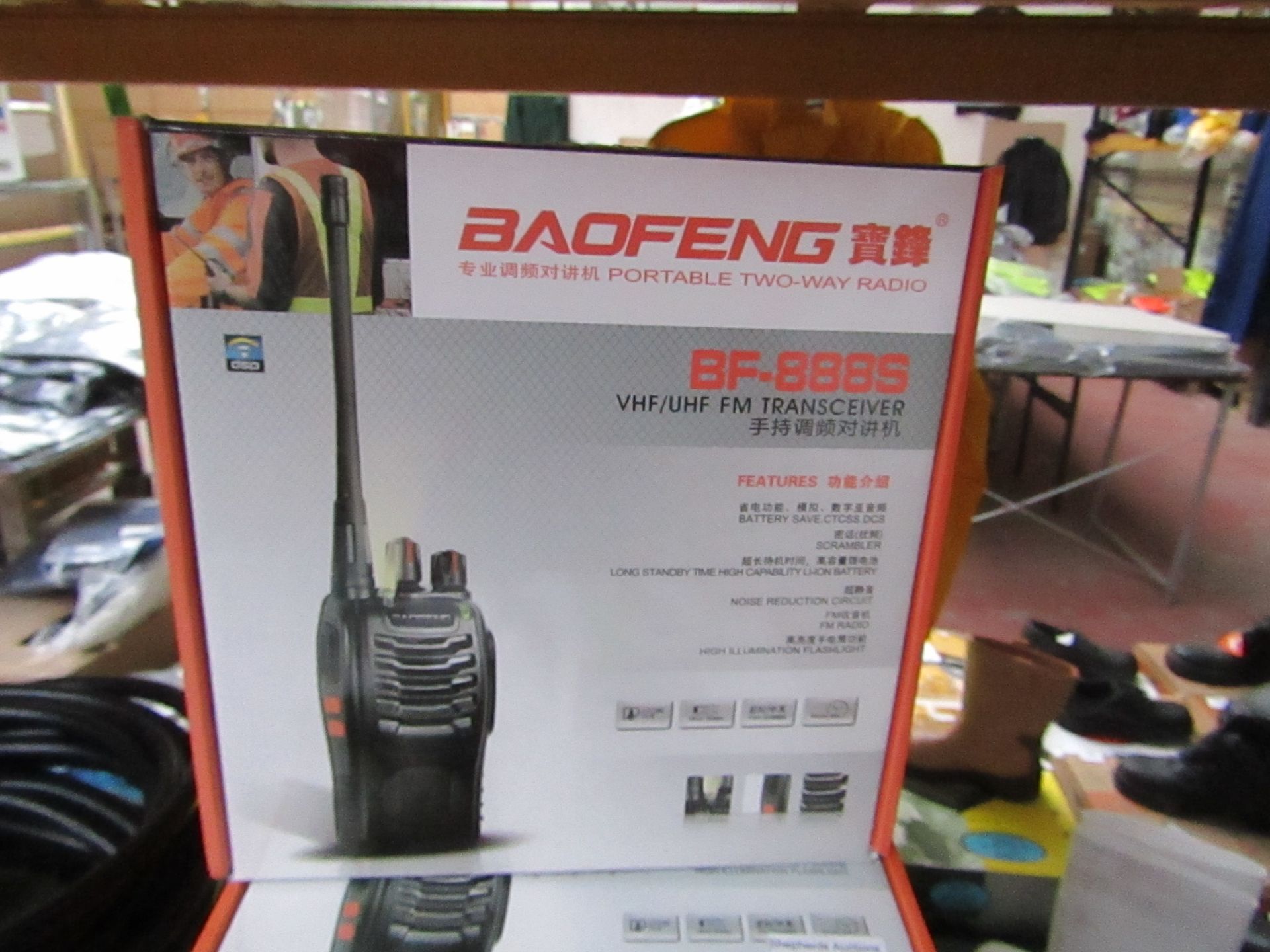 Baofeng BF-888S Walkie talkie with charging base, new and boxed