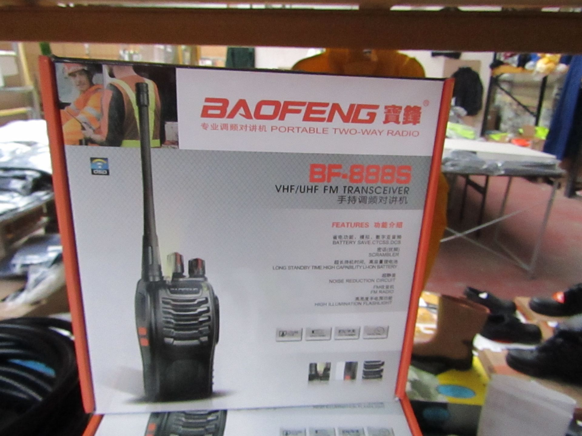 Baofeng BF-888S Walkie talkie with charging base, new and boxed