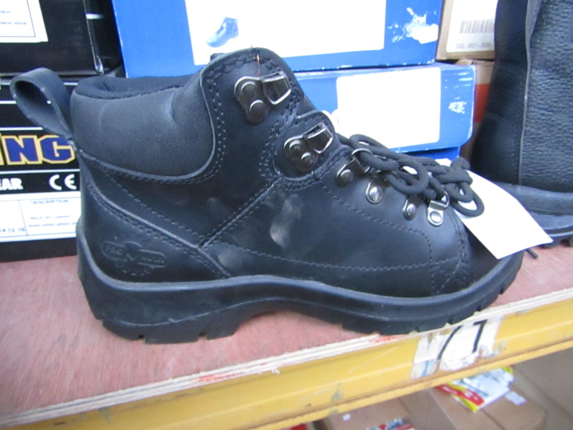 Pro Man Steel toe cap safety boot, new, size 6