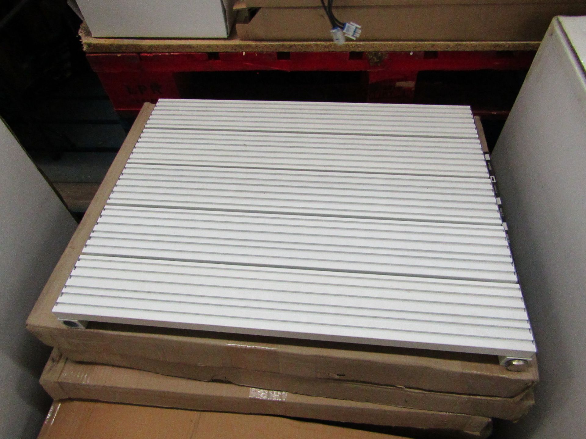 REINA ENZO - Aluminium wall Radiator, White - 470x600mm