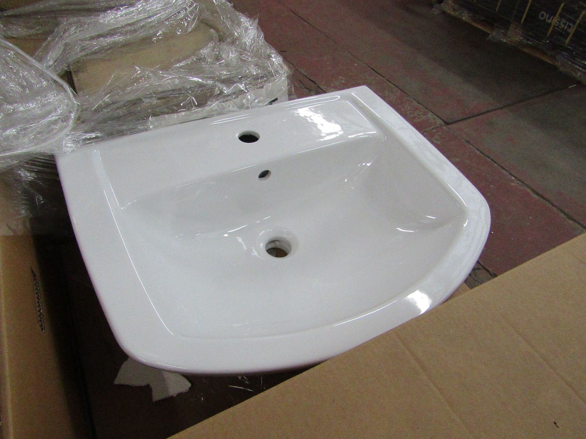 Gala Smart 600mm 1TH basin, new and boxed.