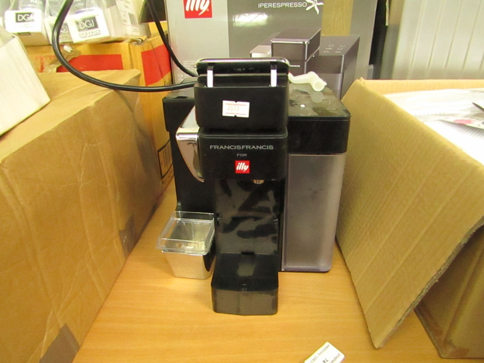 Illy Francisfrancis Y5 Iperespresso & Filter Capsule Coffee Maker, power on and boxed. RRP Circa £