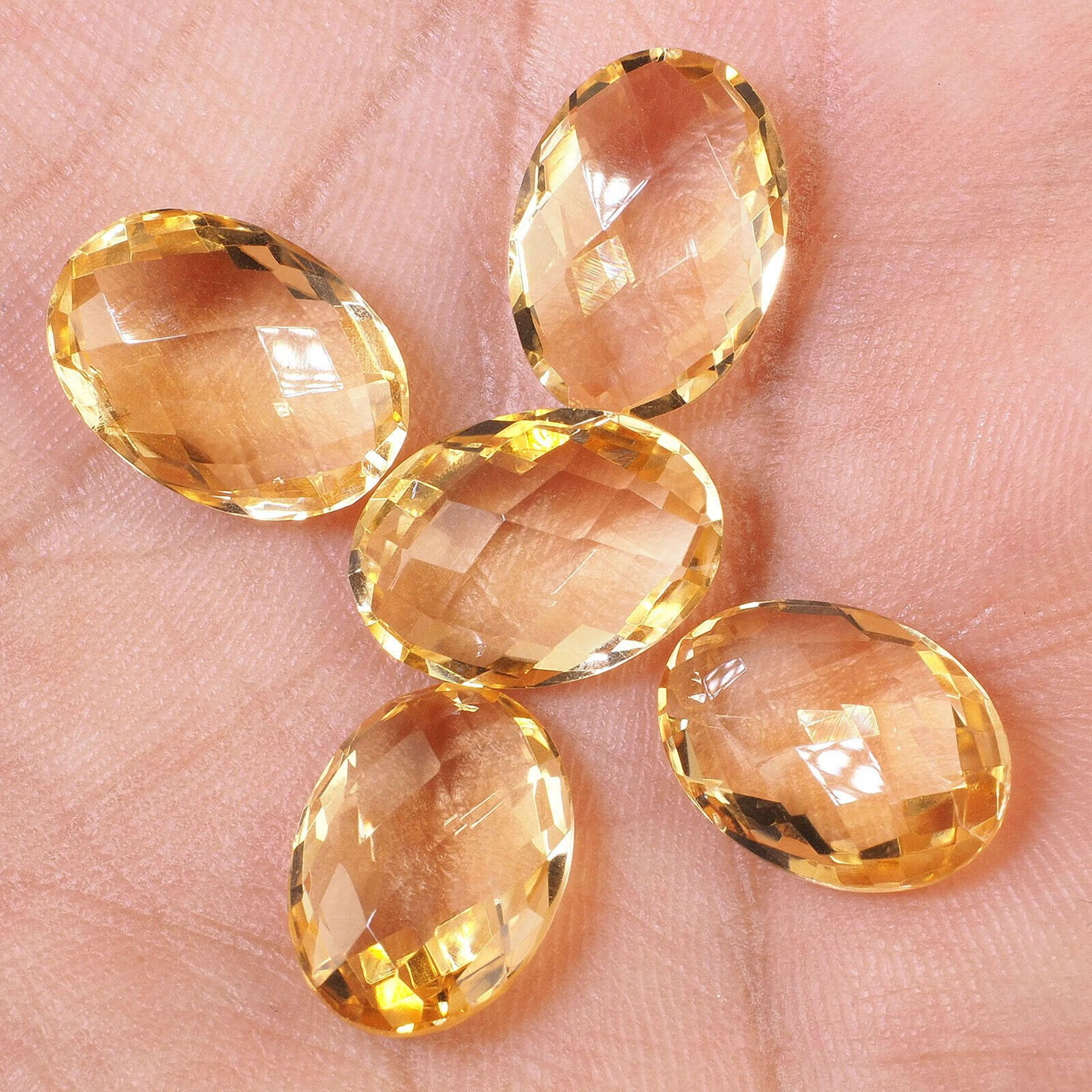 Natural Citrine 27.75 carat 5 pieces, This glorious collection of Natural Citrine is VVS- IF clarity