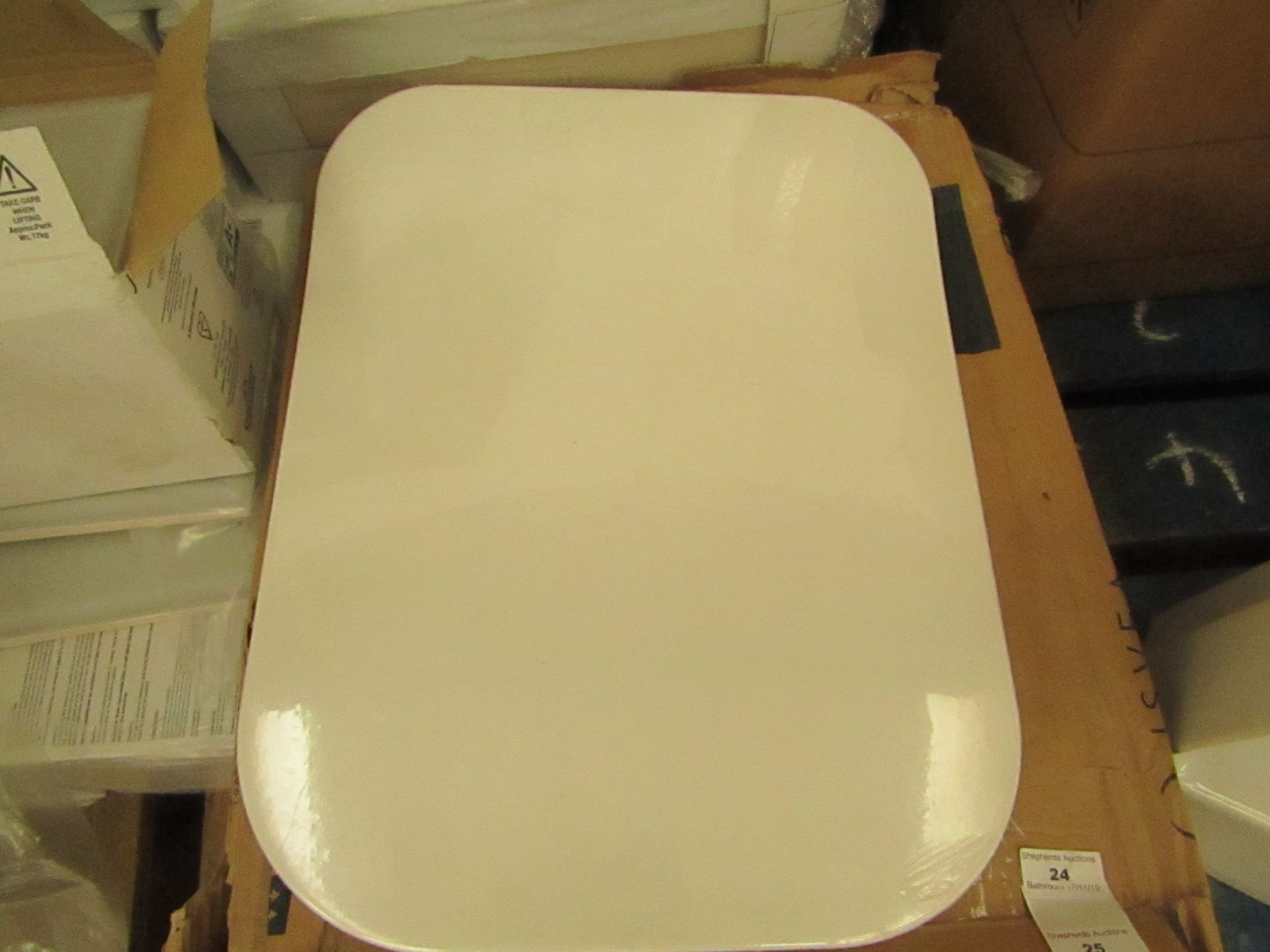 Isvea toilet seat and cover, new and boxed.