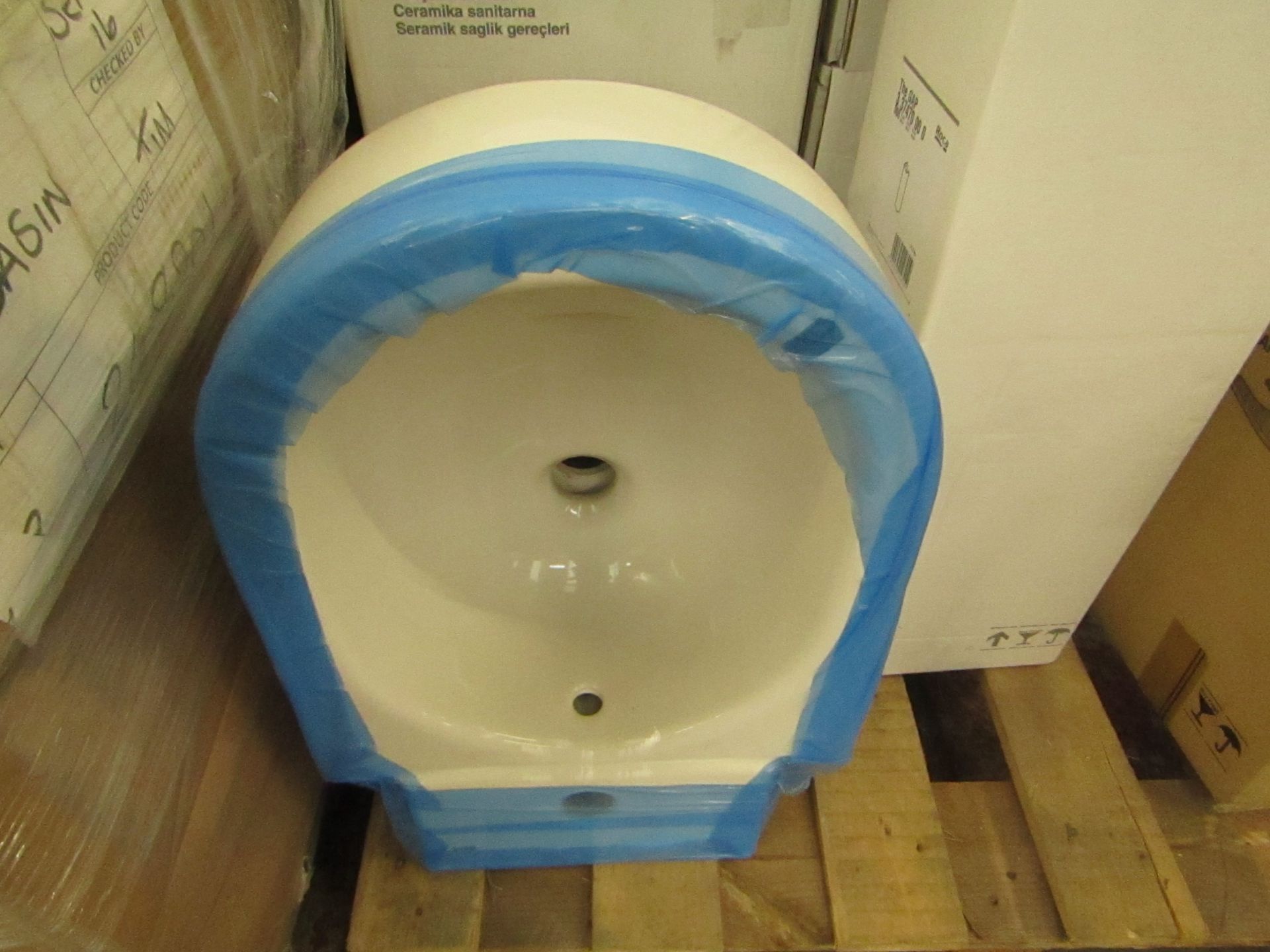 Roca Happening Wall hung Bidet with Matrching cover seat, new, total RRP for both items is £300 - Image 2 of 2