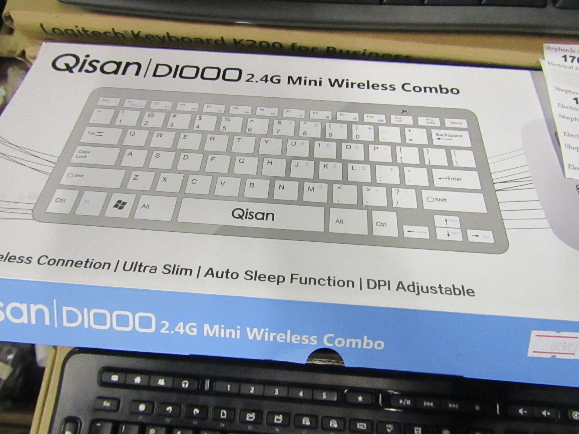 Qisan D1000 2.4g Mini Wireless Combo Keyboard & Mouse, packaged and boxed.