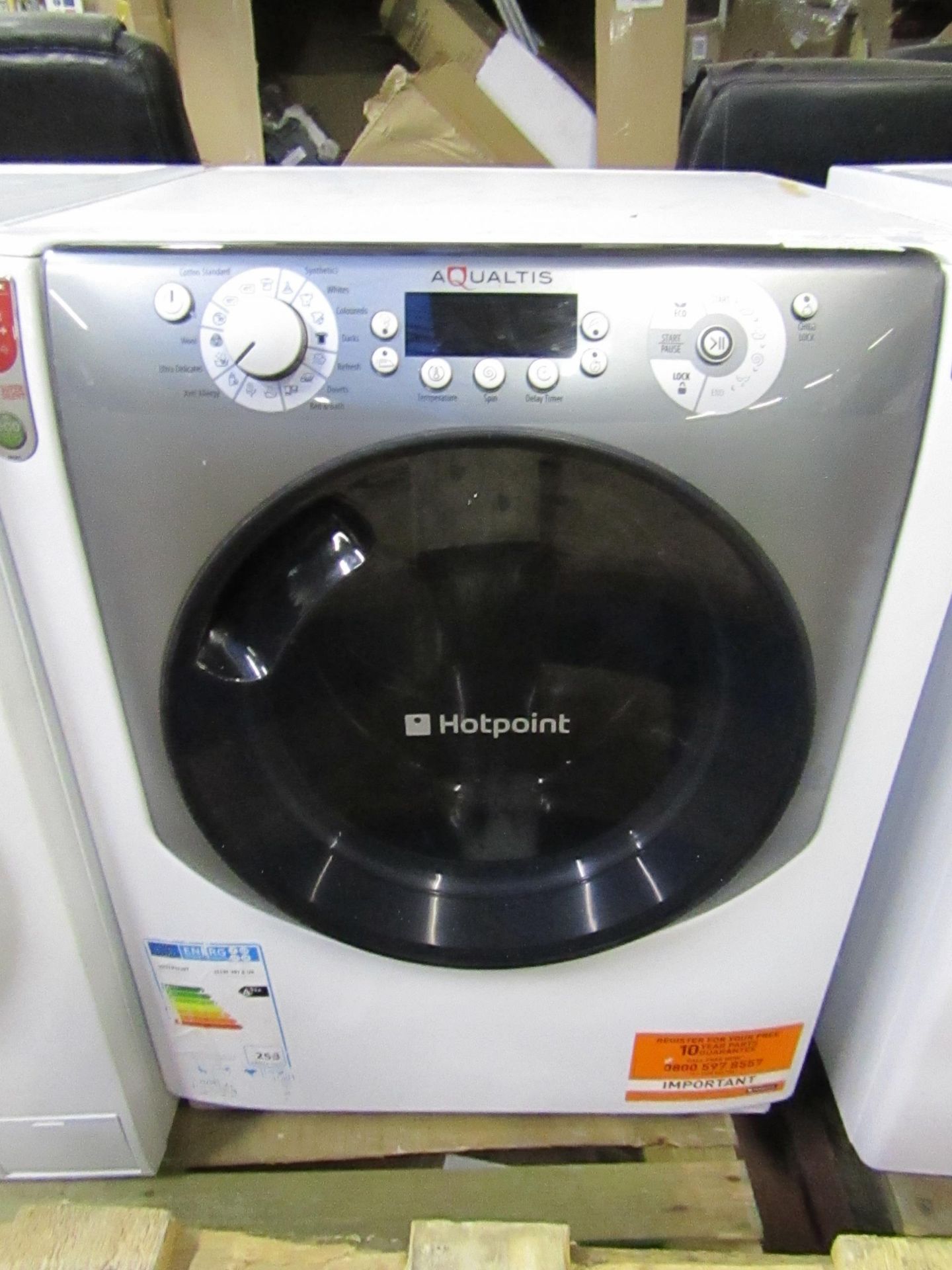 Hotpoint Aqualtis Eco Tech 11Kg washing machine, powers on and off repeatedly. RRP Circa £350:00.