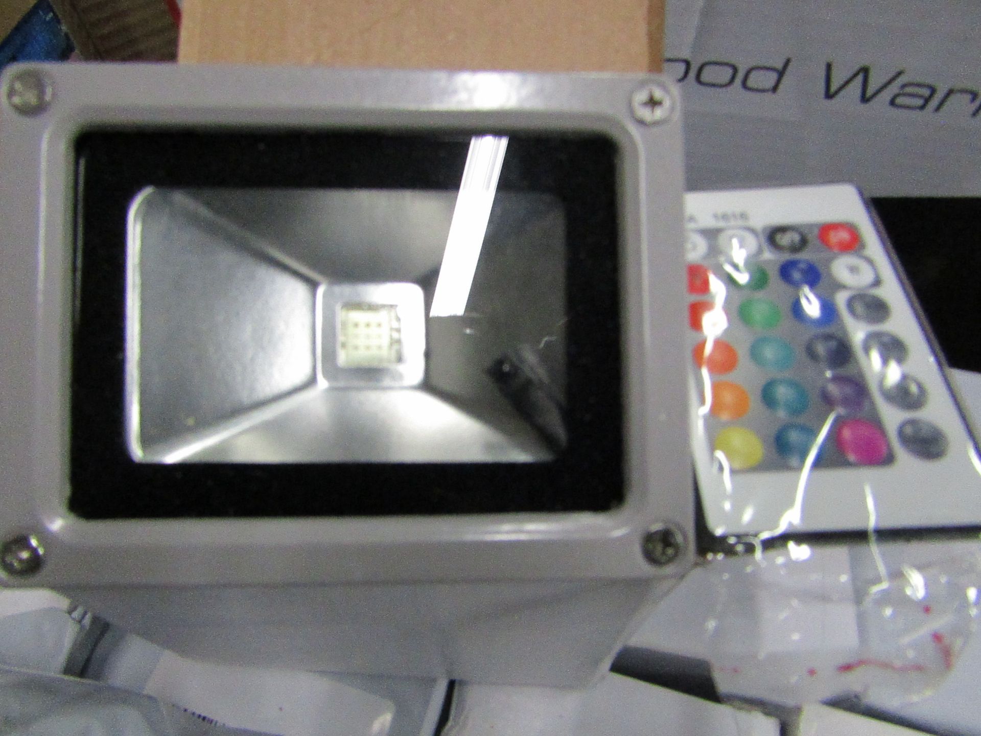 Remote control 10W SMD light, new and boxed.