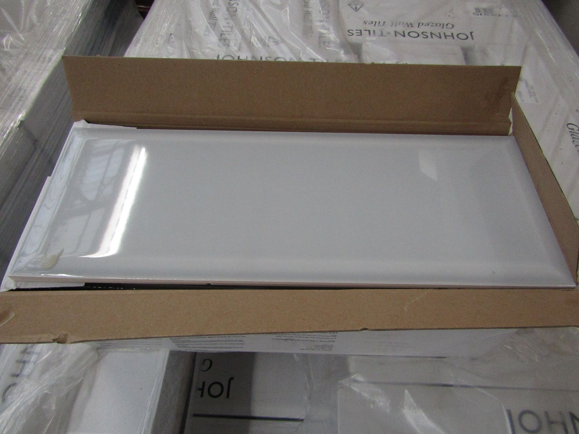 10x packs of 17 Bevelled Edge Dove Grey 400x150, AB4015FORM3A RRP œ23.99 totalling this lot at