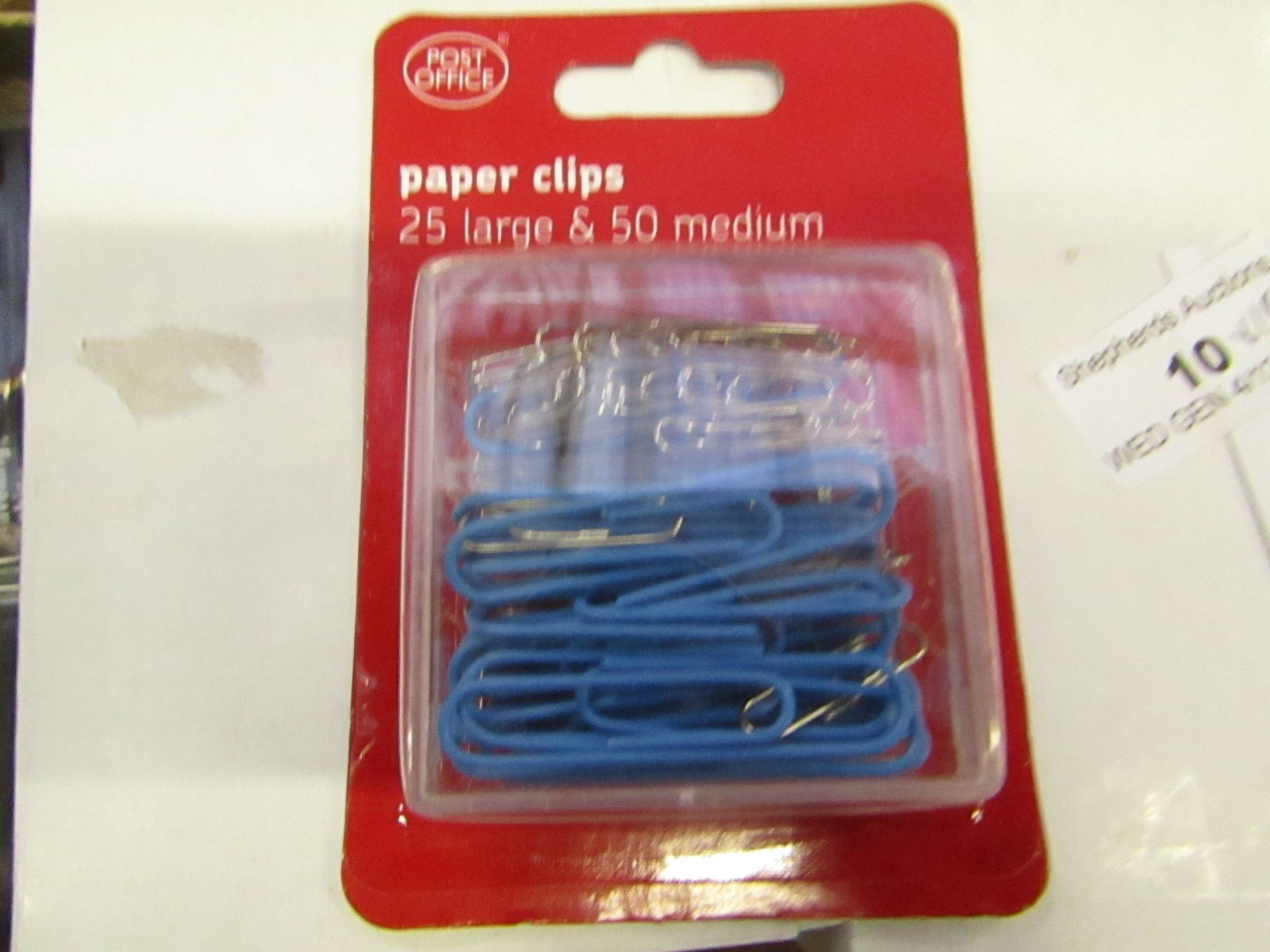 6 Packs of 75 paperclips. 25Large & 50 Medium. New & Packaged