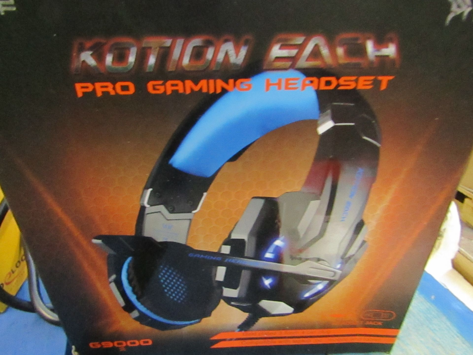 Kotion each Pro Gaming heasd set, tested working for sound to the ear phines, boxed