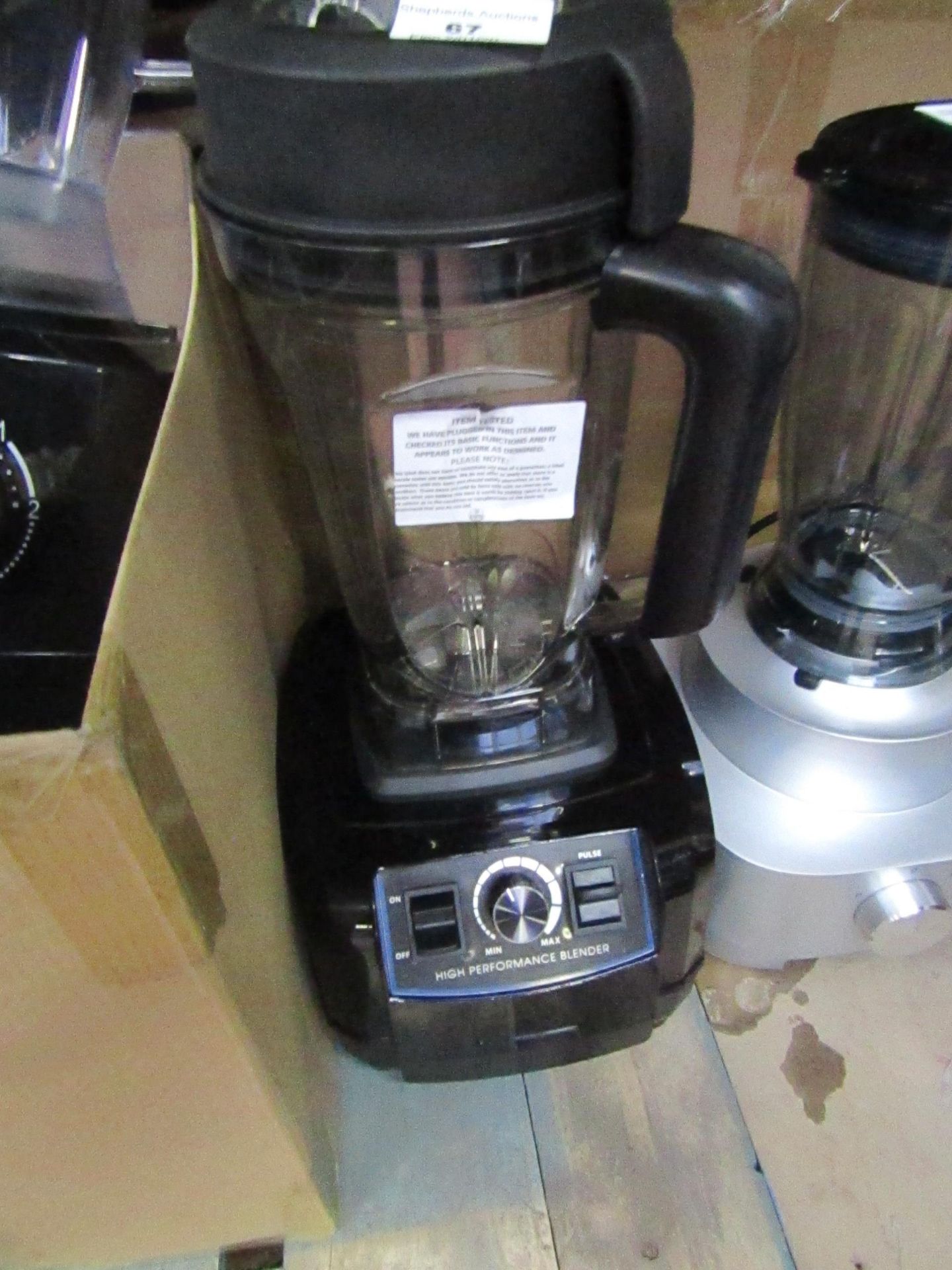 High Proformance blender - includes accessories - Tested working and boxed. - See image.