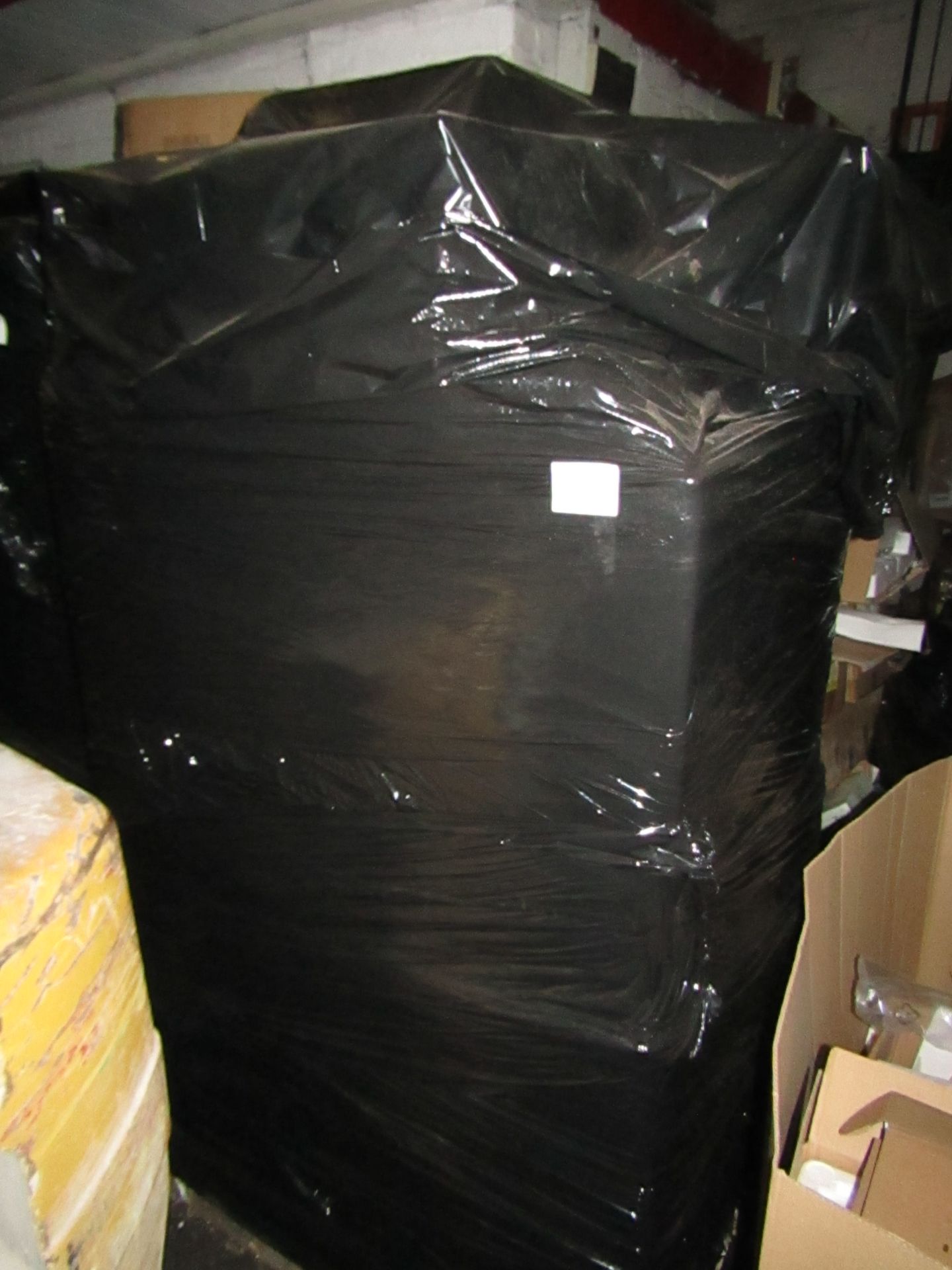 Pallet of over 100 Various Memorial/Gift items, this lot may contain gift items such as key hooks - Image 2 of 2