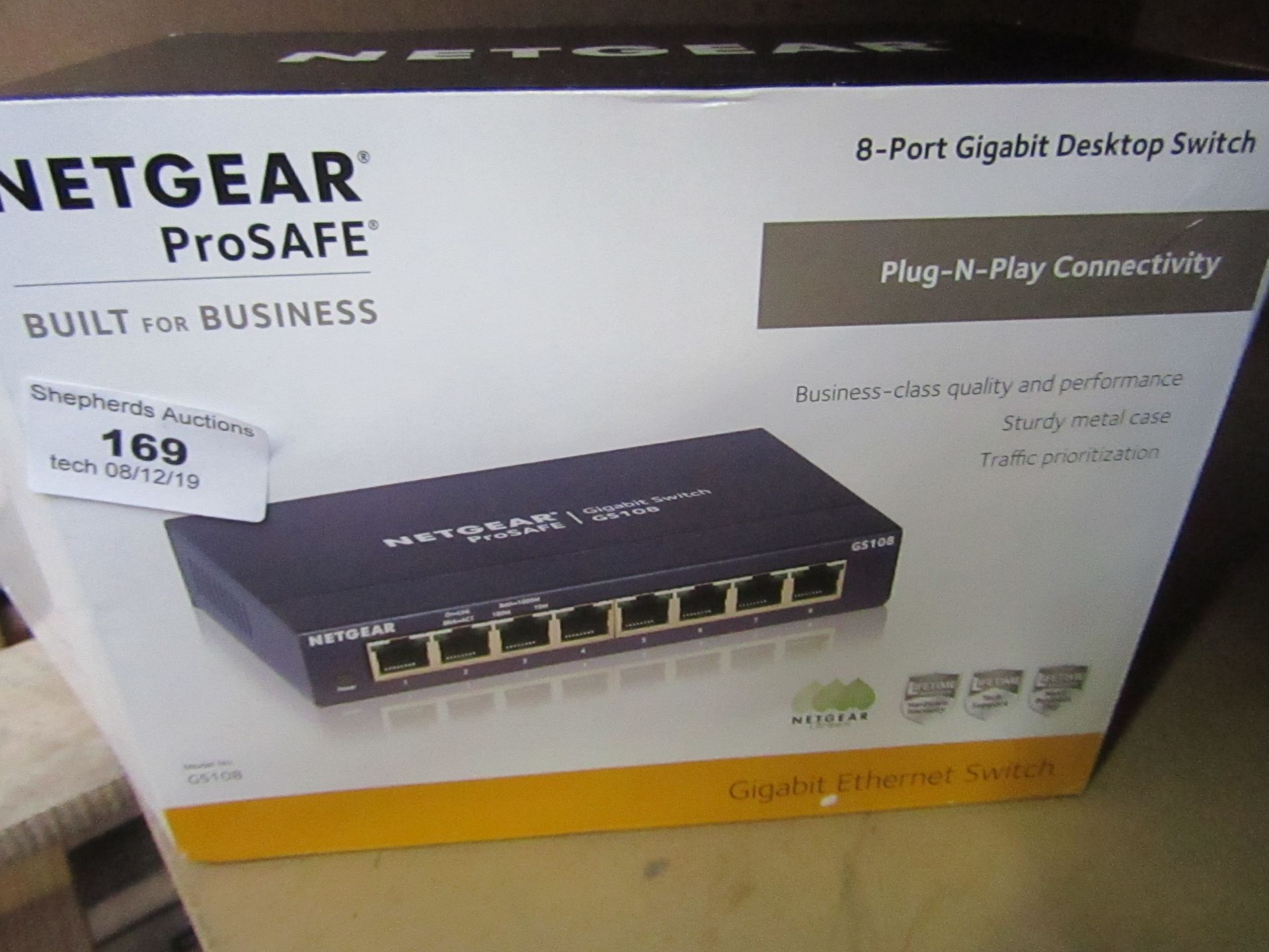 Netgear Pro Safe 8 port gigabit desktop switch, untested and boxed.