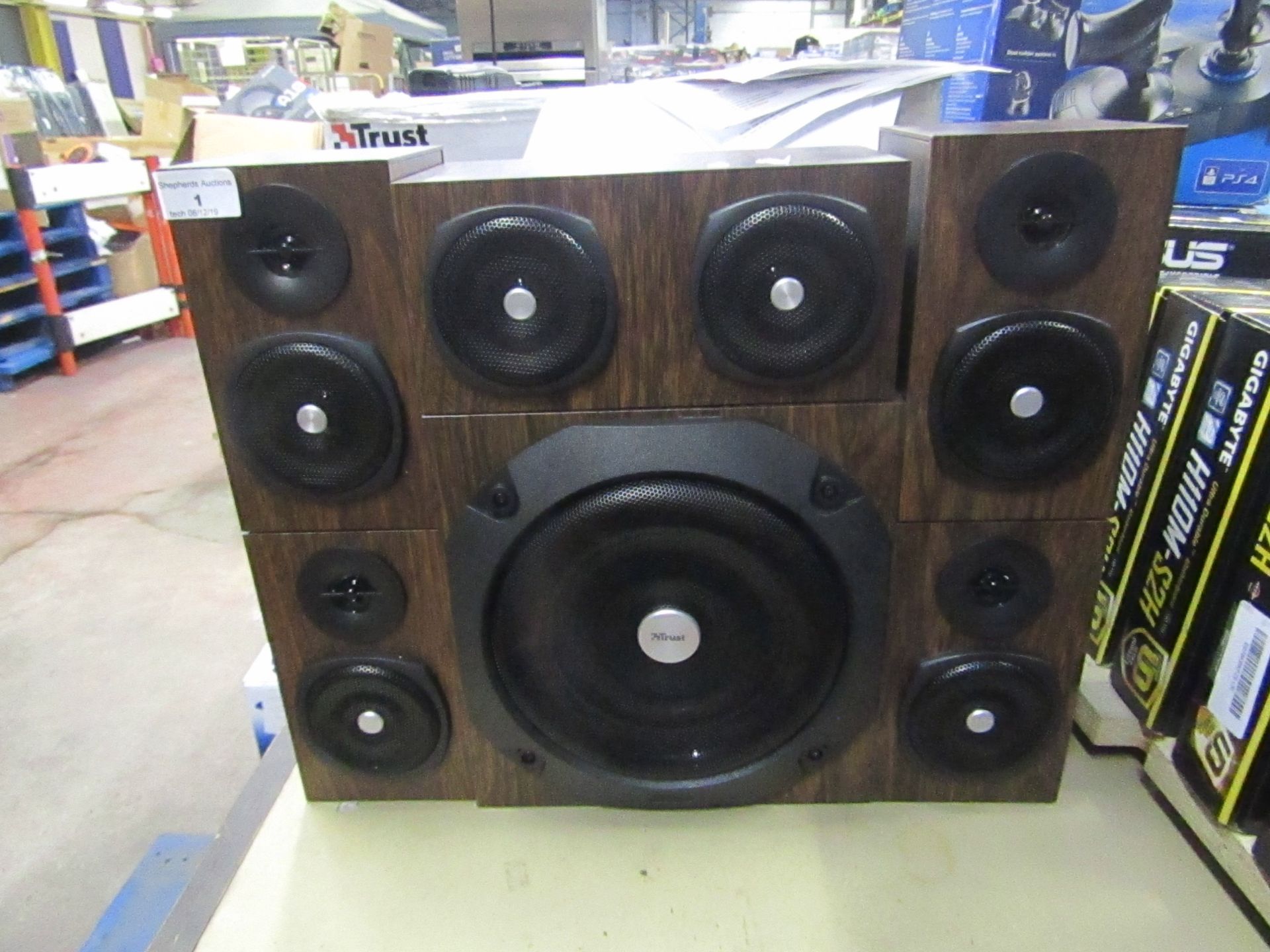 Trust 5.1 surround PC speaker system, powers on and boxed. Missing "figure of eight" power supply