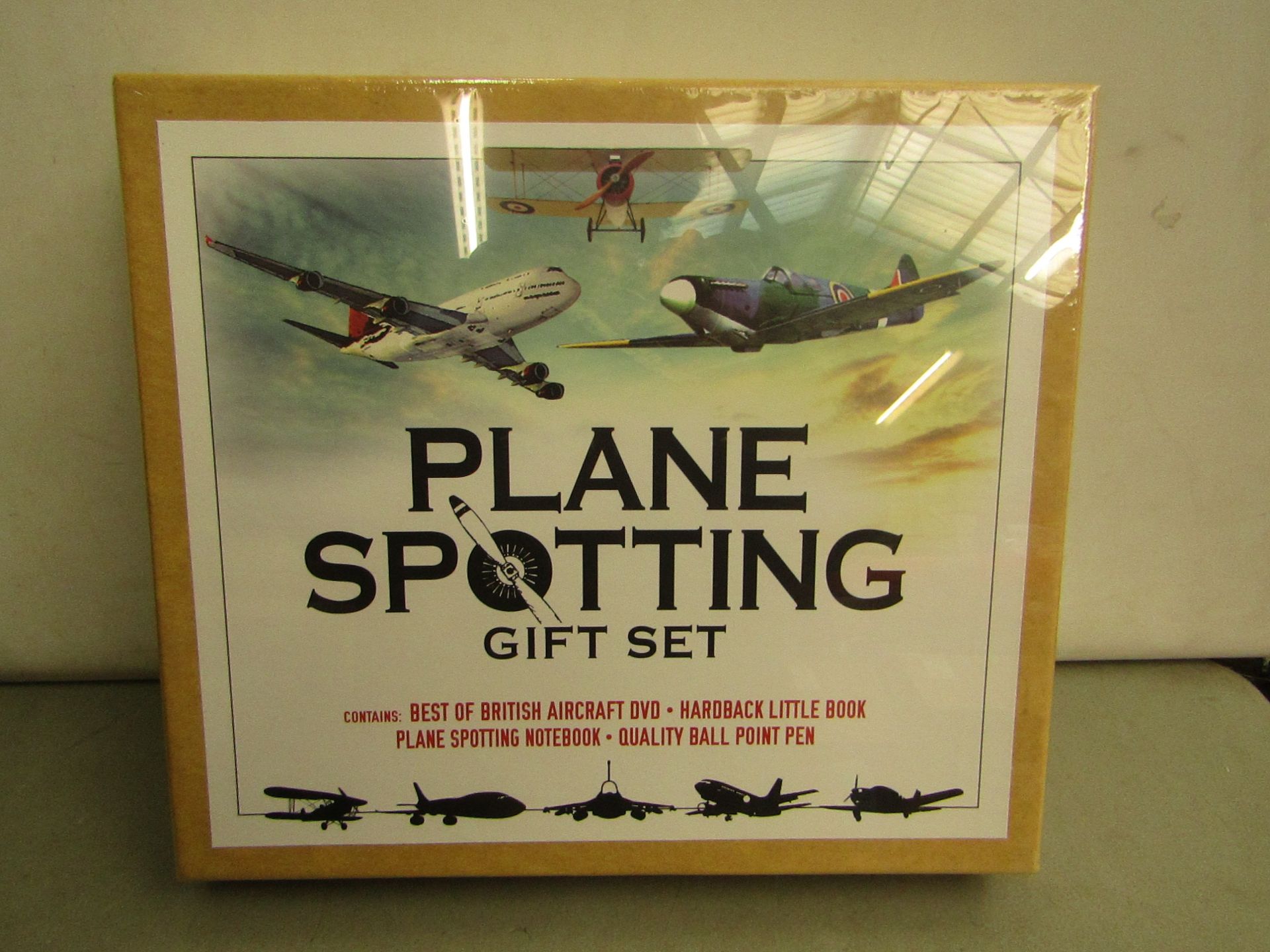 Plane Spotting Gift Set. Includes DVD, Book, Notebook & Pen. New & packaged