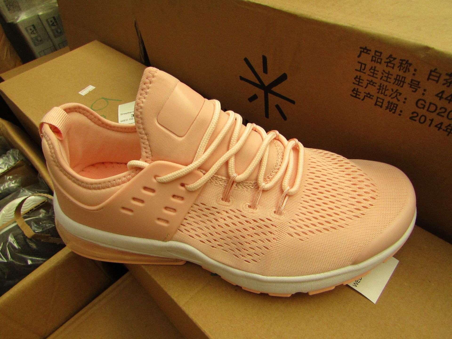 Pink Running Trainers, S38 New and boxed.