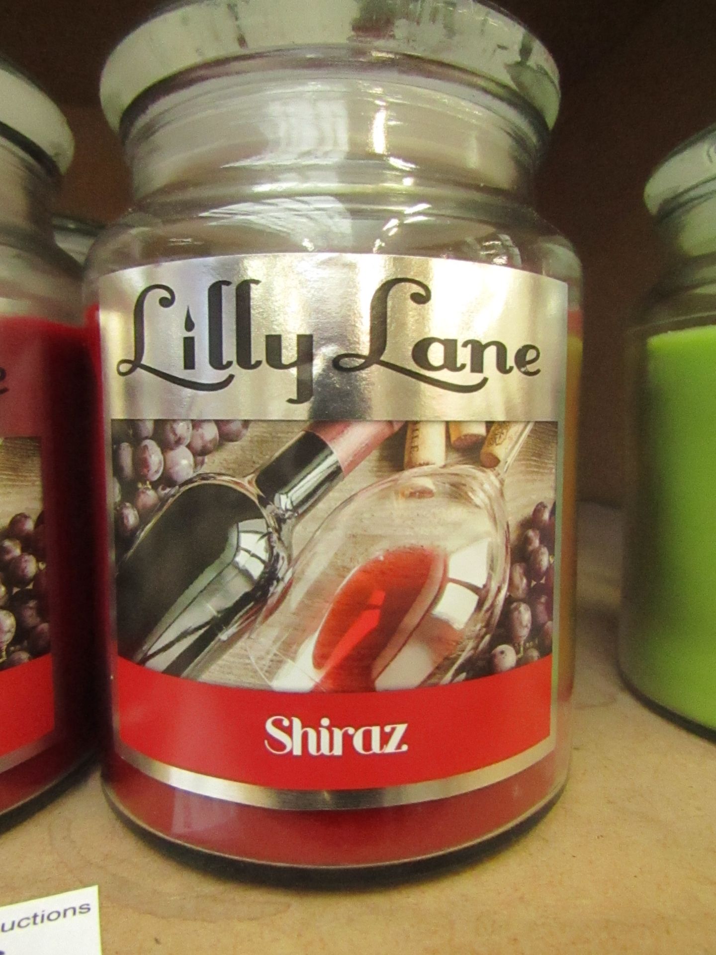 Lilly Lane - Shiraz Scented Candle, new.