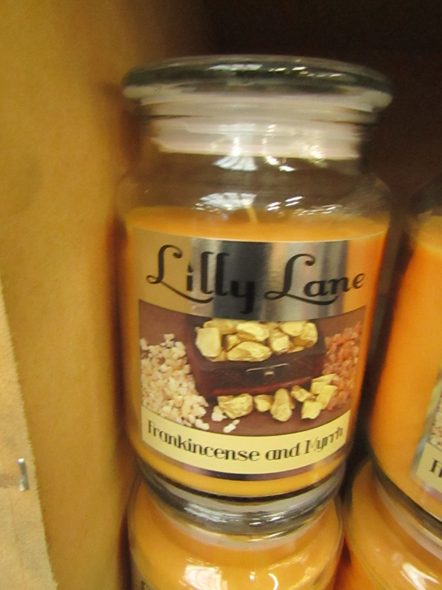 Lilly Lane - Frankincense & Myrrh Scented Candle, new.
