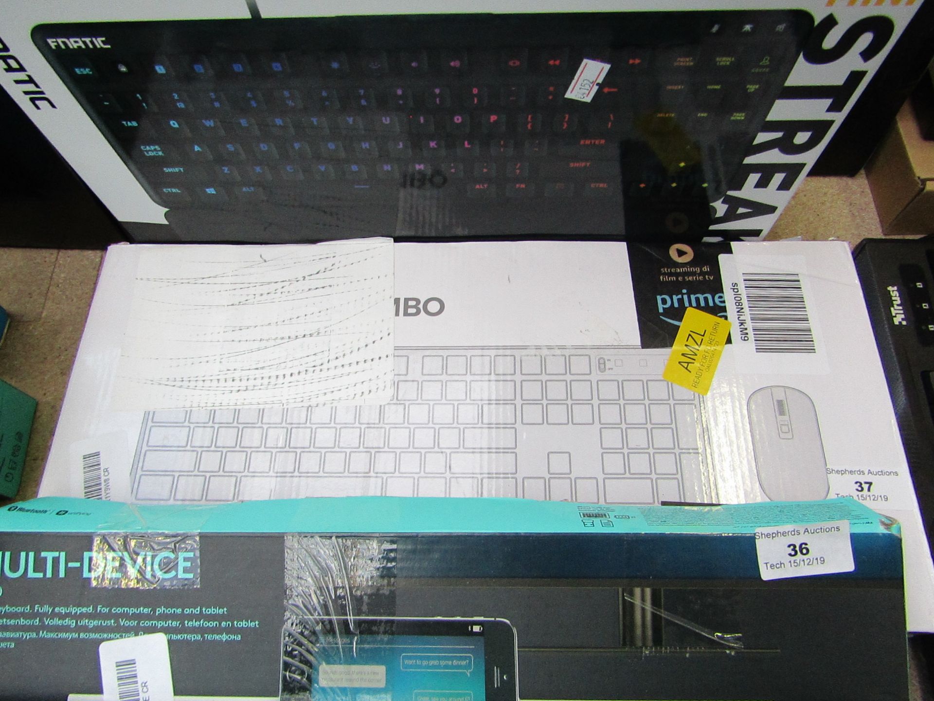 Computer mouse and keyboard set, untested and boxed.