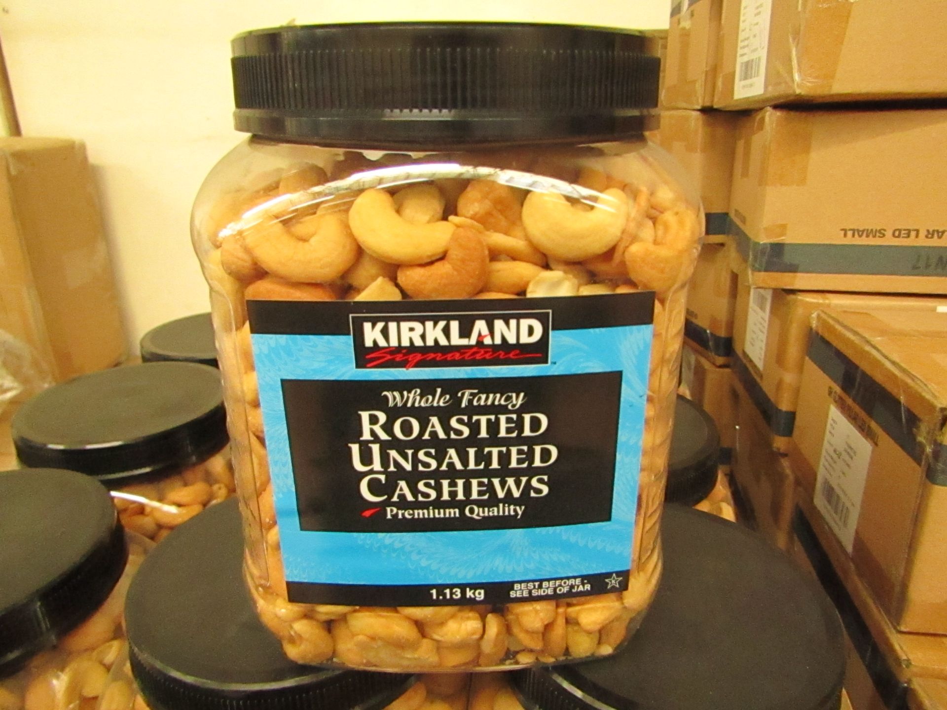 Kirkland Signature Whole Fancy Roasted Unsalted Cashews 1.13 KG BBE 16 /11/2019