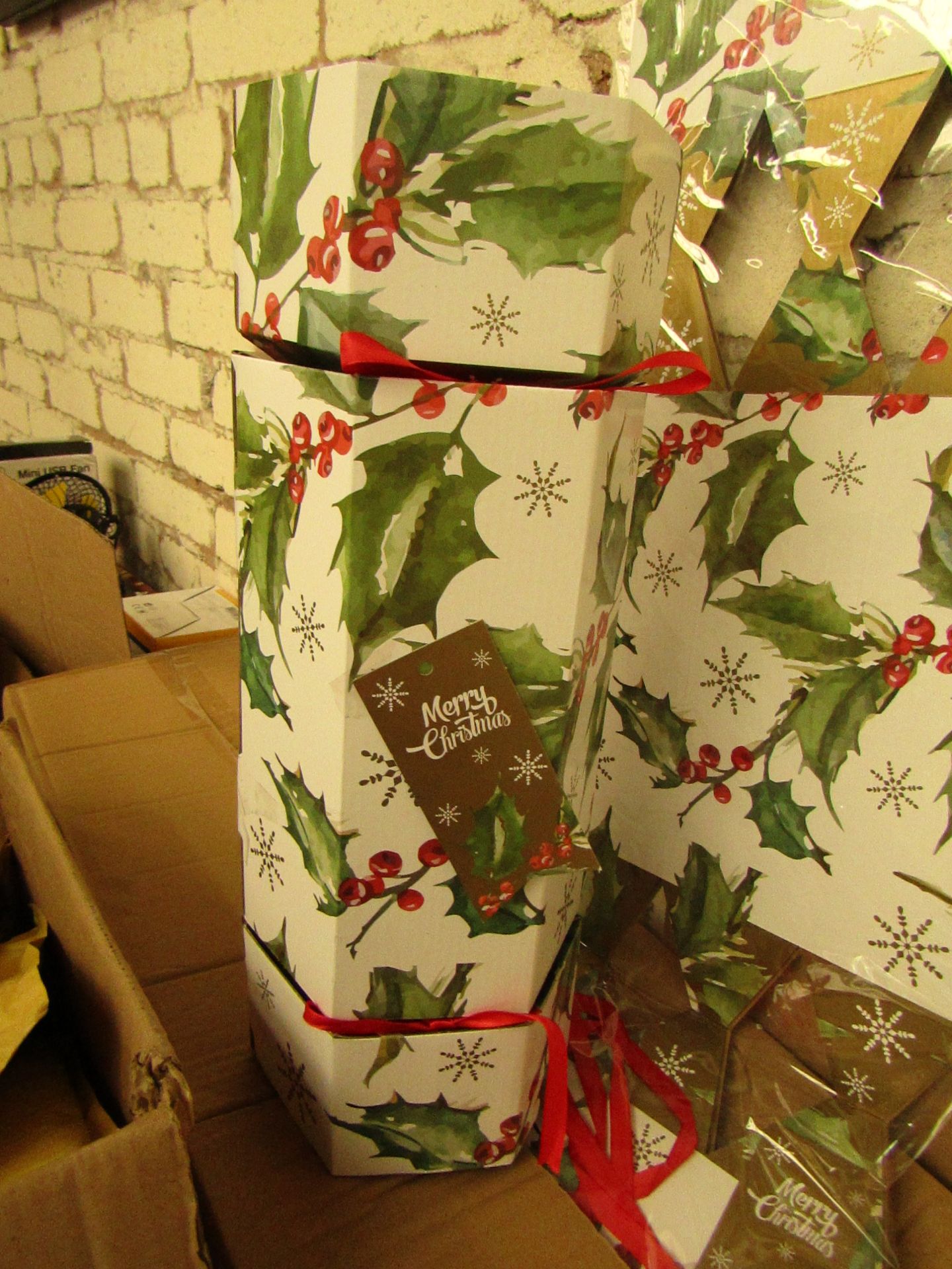 4 X Giant Christmas Cracker Gift Boxes holds presents up to 24 X 15 CM new & packaged