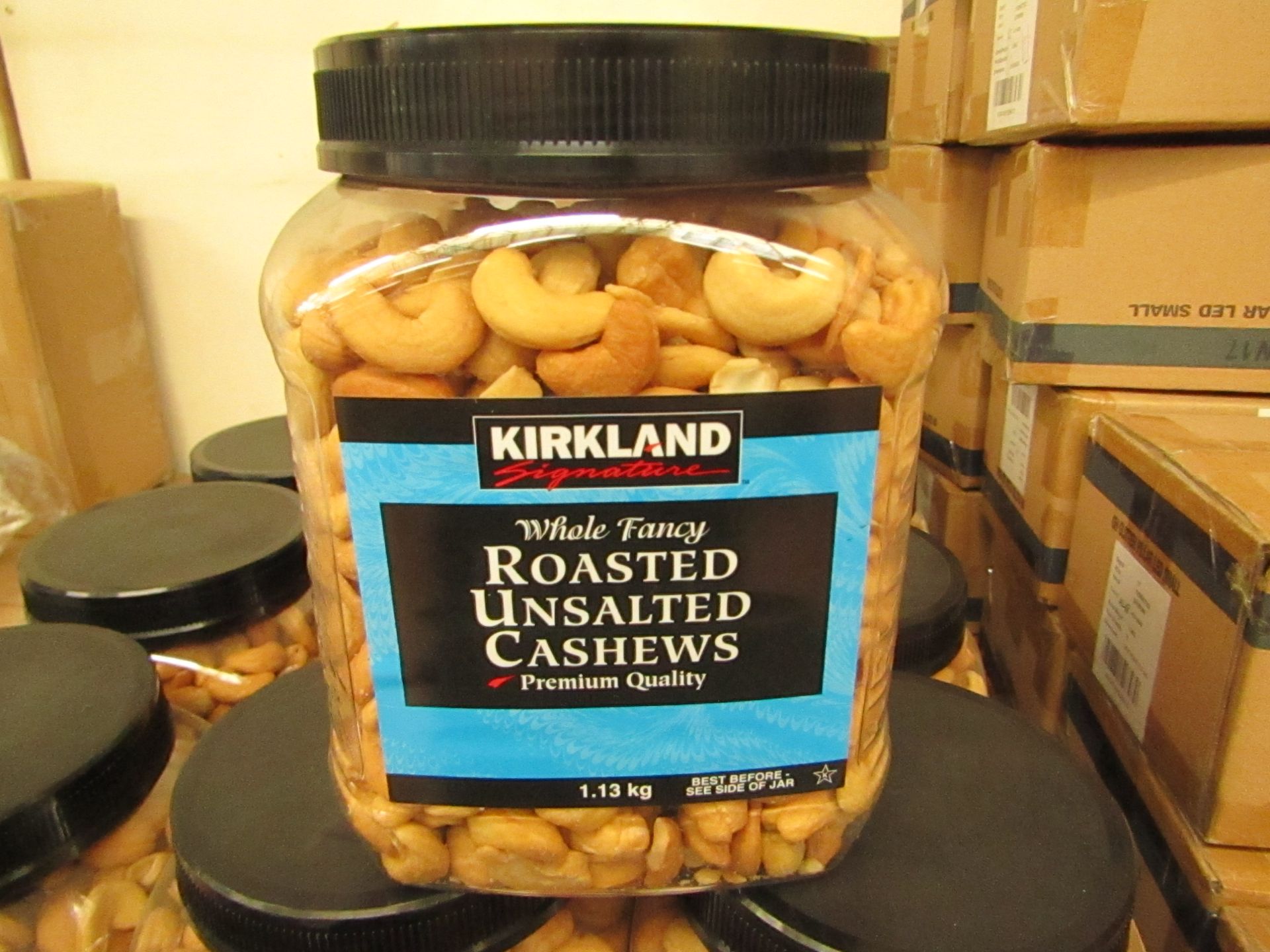 Kirkland Signature Whole Fancy Roasted Unsalted Cashews 1.13 KG BBE 16 /11/2019