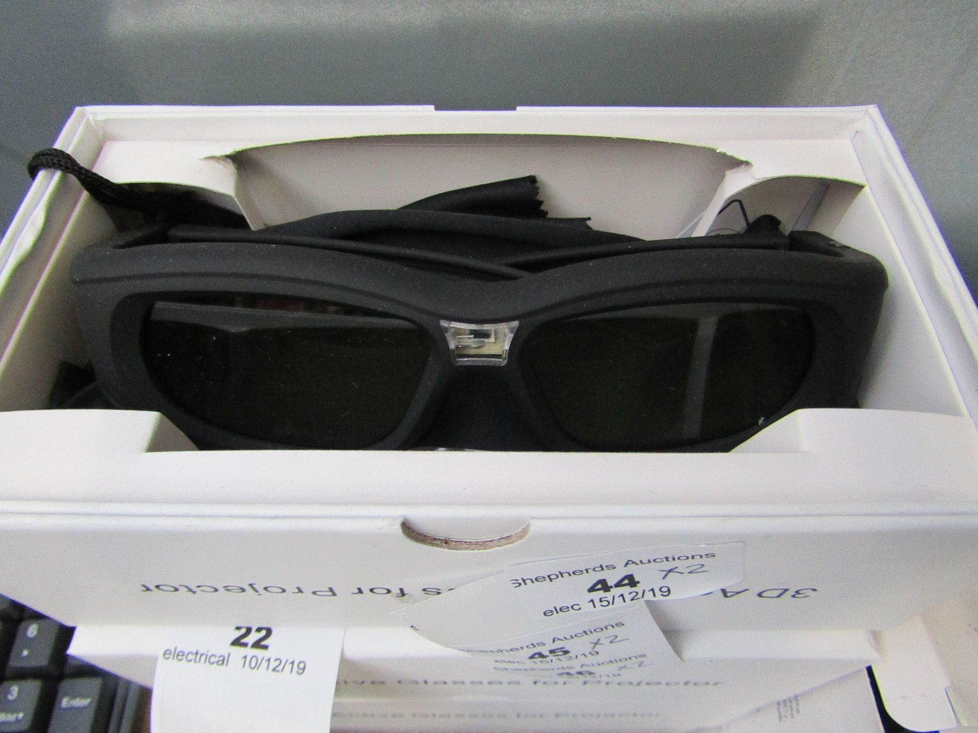 2 Boxes of 3D Active Glasses for Projector, new & Boxed.