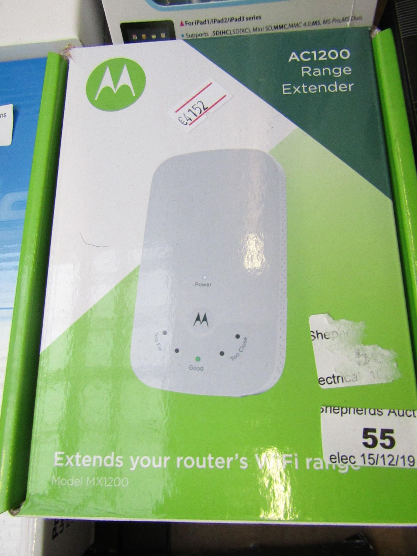 Motorola - AC1200 - WIFI Range Extender, untested and boxed.